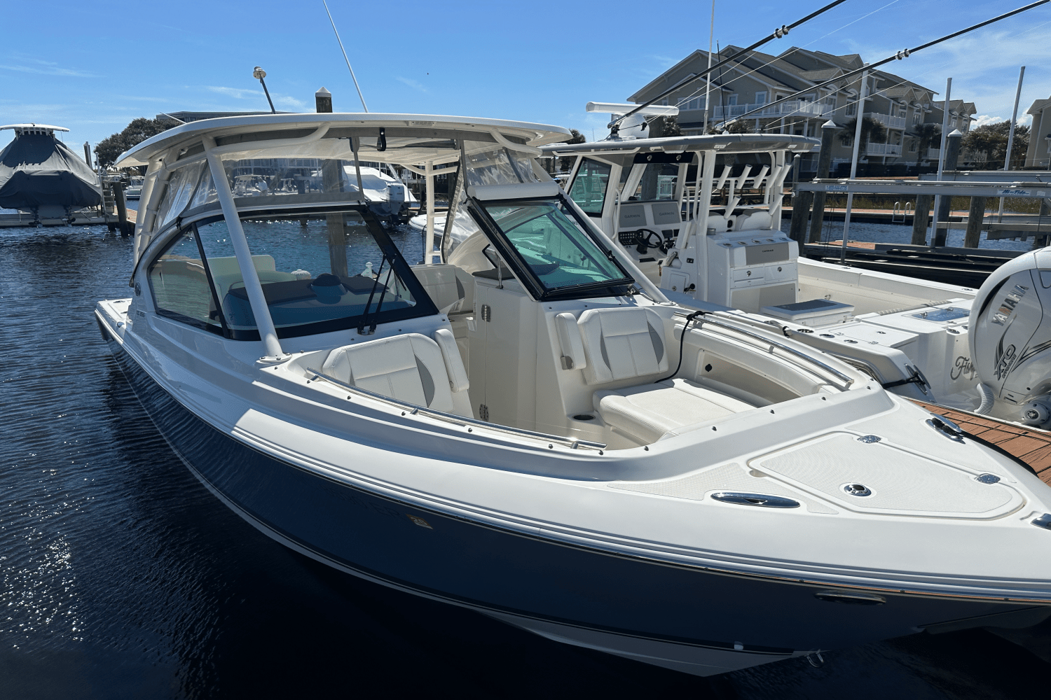 2021 Pursuit DC 266 Image Thumbnail #4