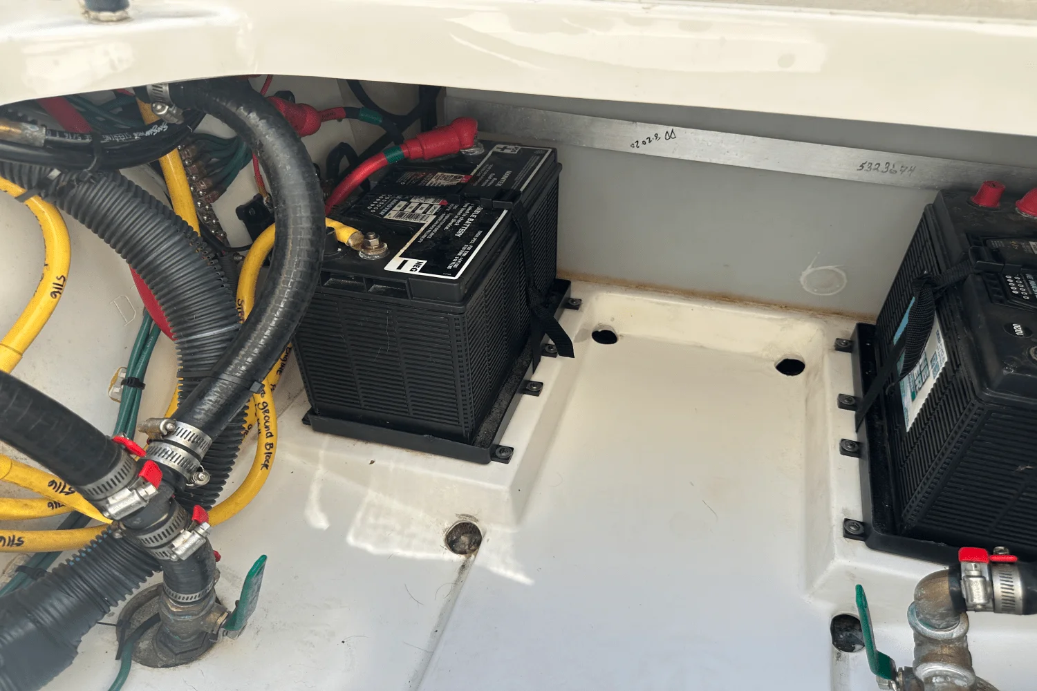 2021 Pursuit DC 266 Image Thumbnail #30