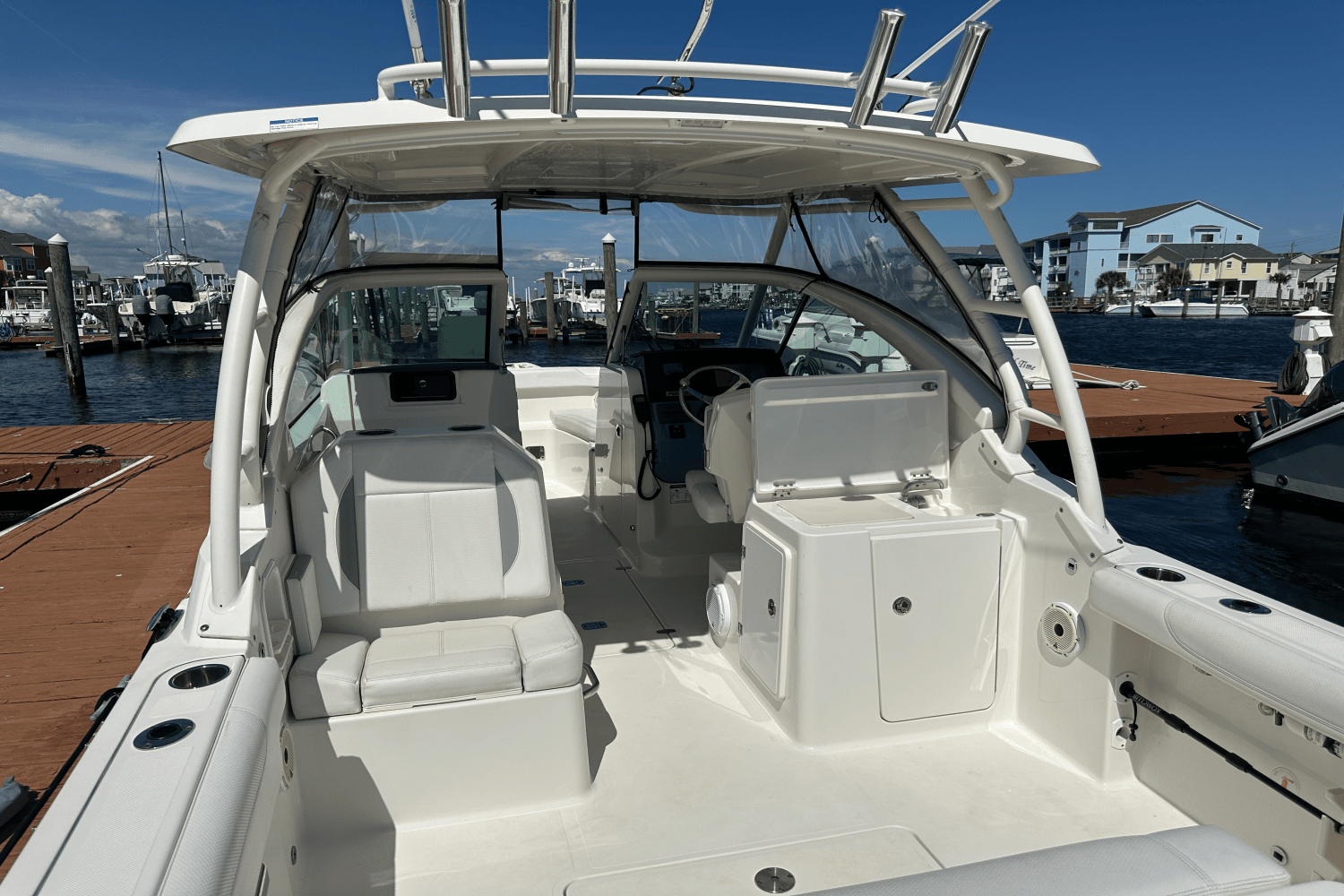 2021 Pursuit DC 266 Image Thumbnail #12