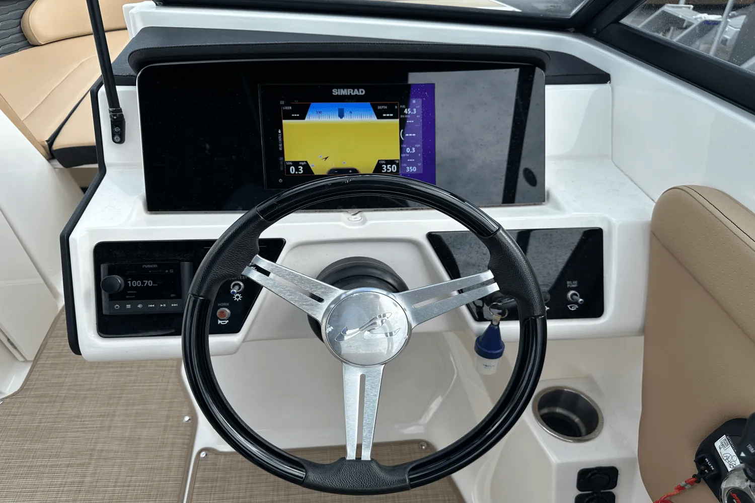2022 Sea Ray 230 SPX-OB Image Thumbnail #13