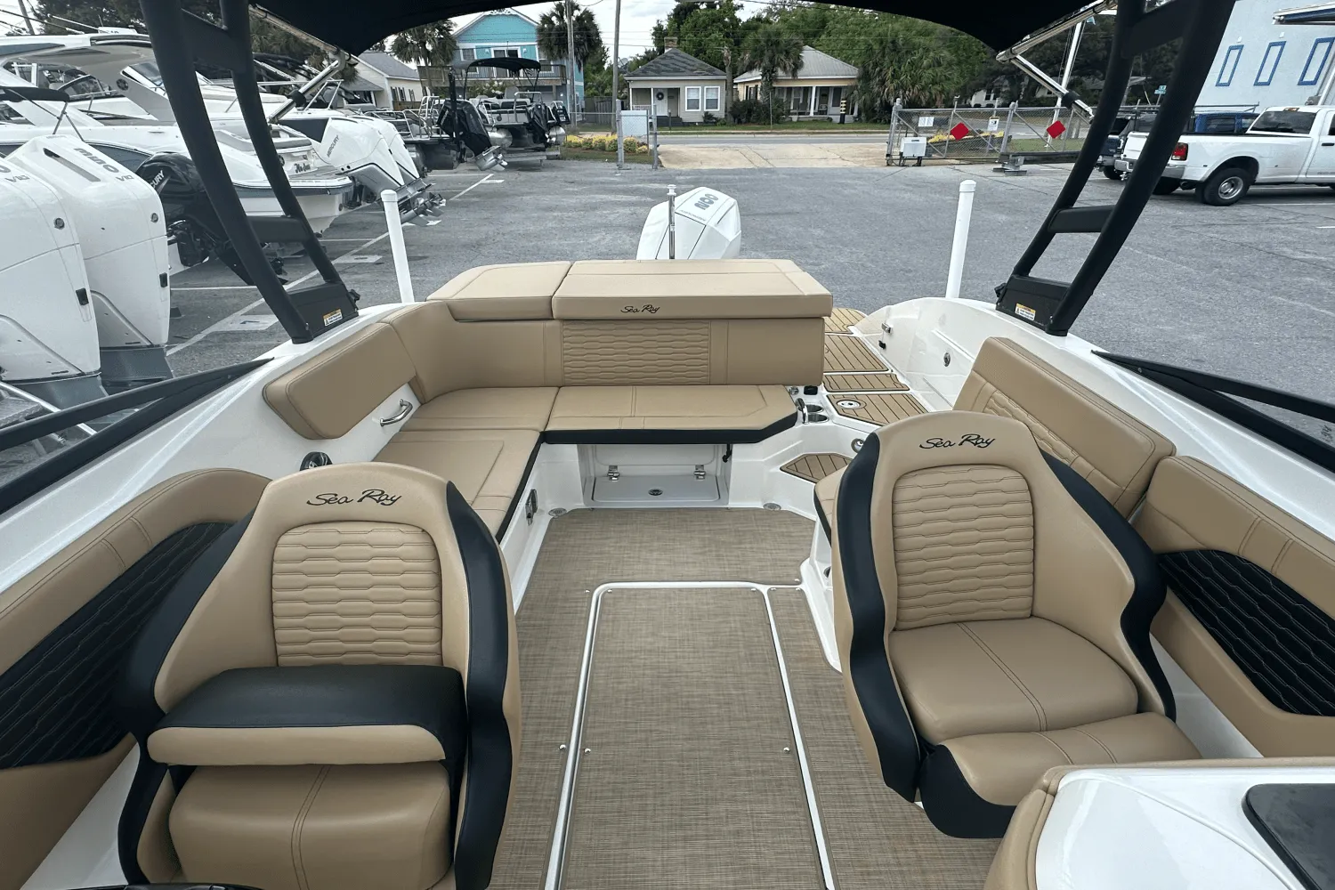 2022 Sea Ray 230 SPX-OB Image Thumbnail #5