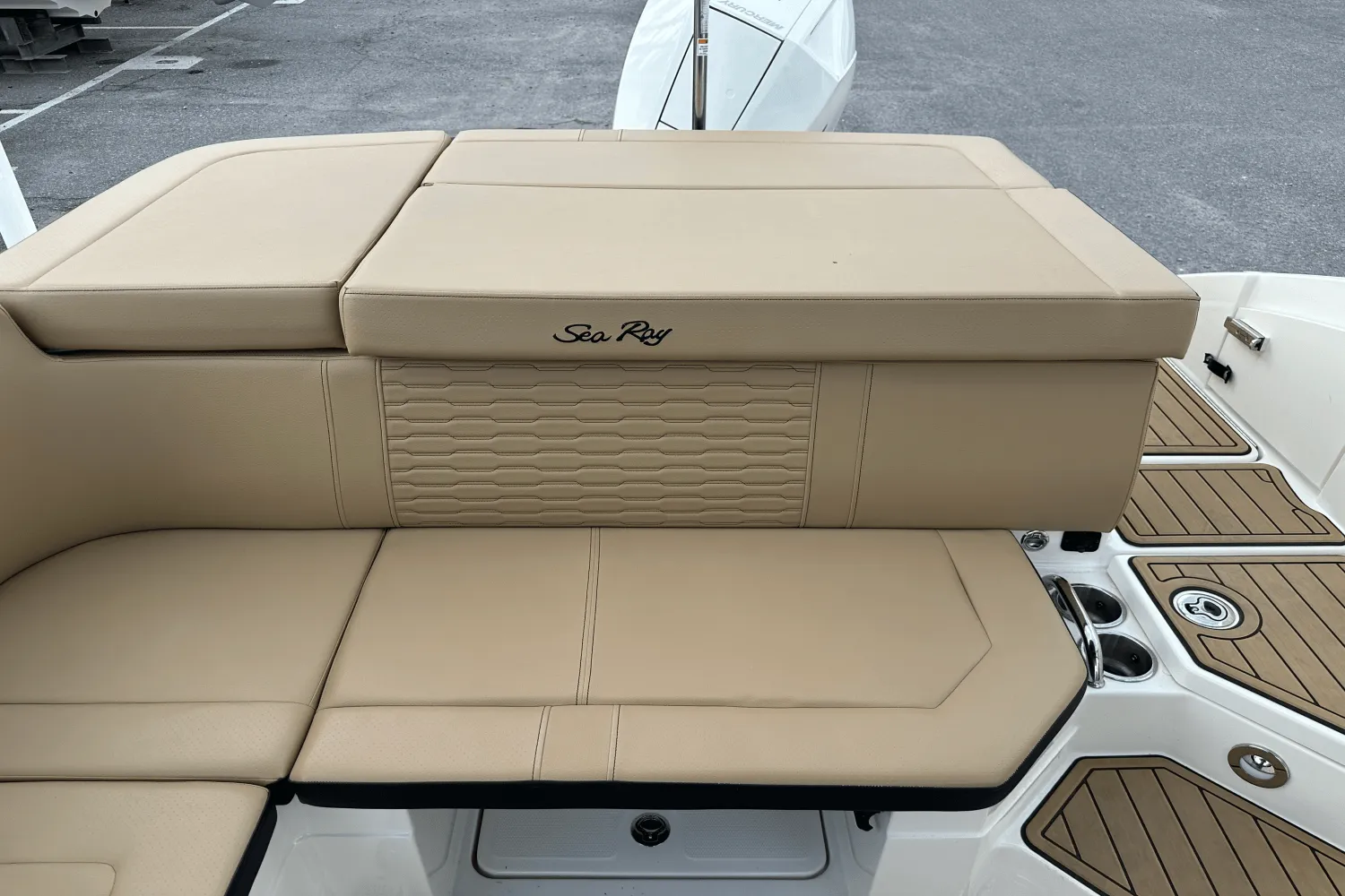 2022 Sea Ray 230 SPX-OB Image Thumbnail #20