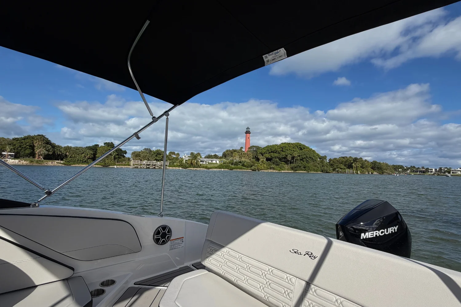 2026 Sea Ray SPX 210 Outboard Image Thumbnail #16