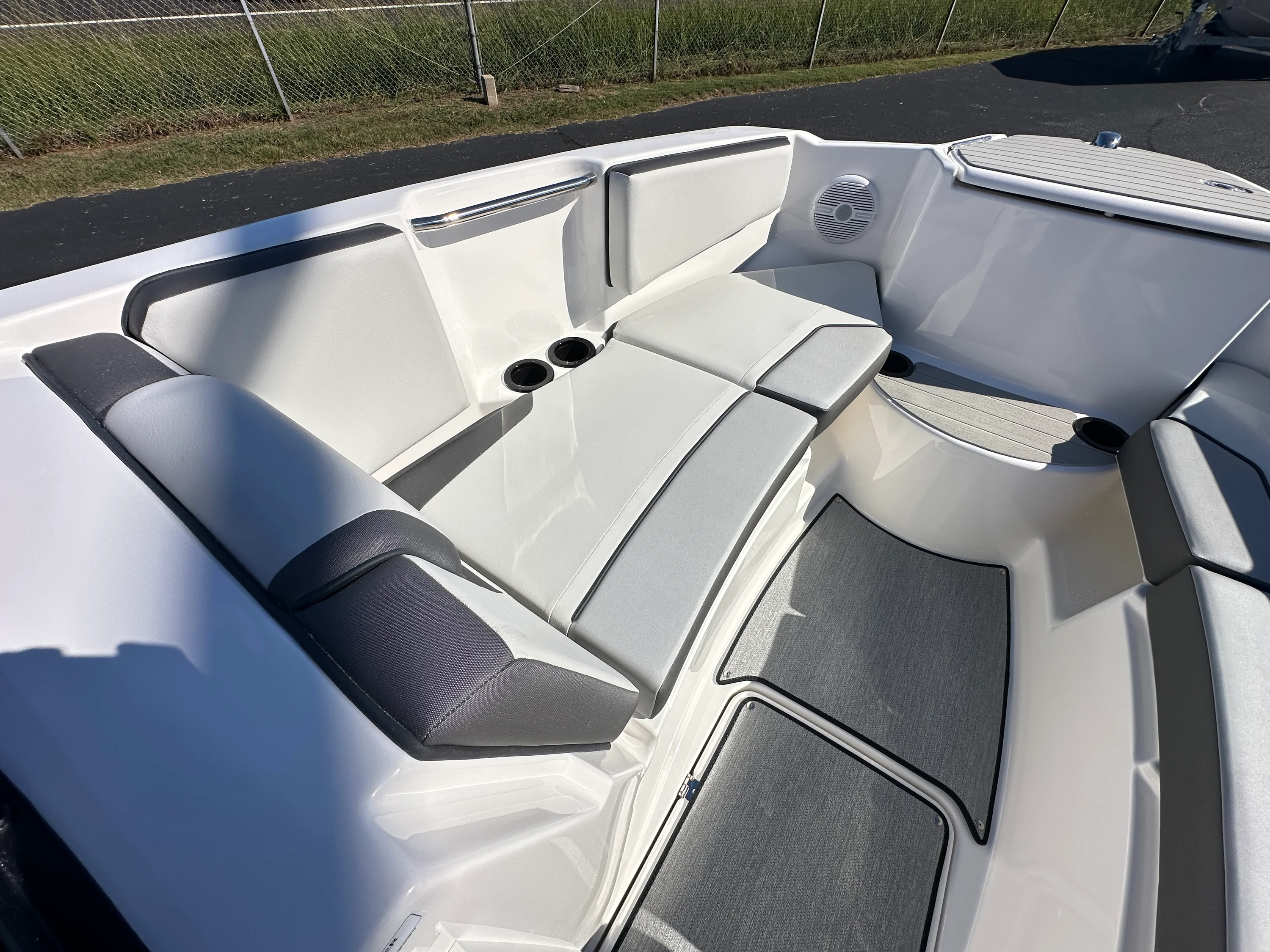 2026 Yamaha AR220 Image Thumbnail #6