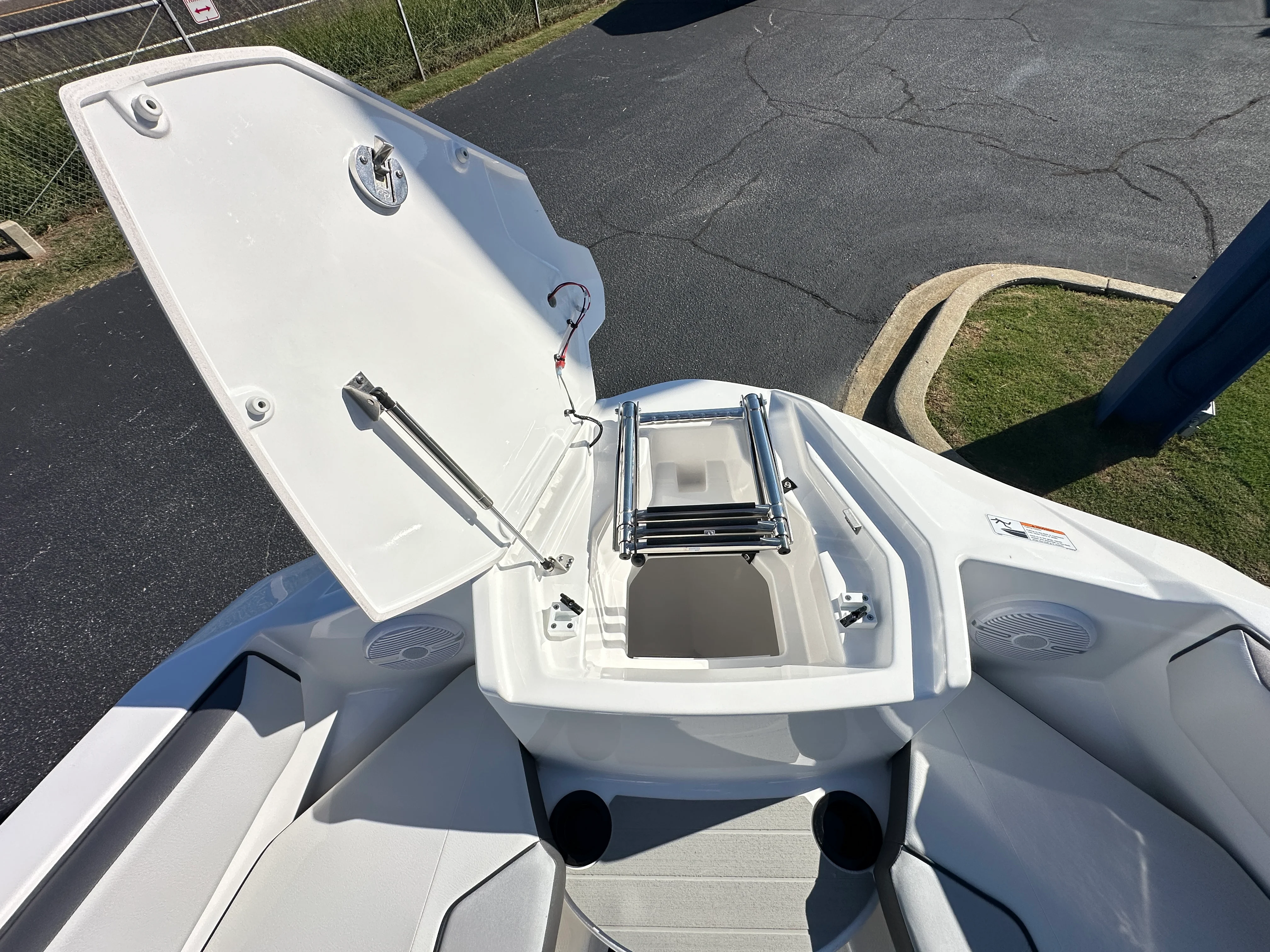 2026 Yamaha AR220 Image Thumbnail #8