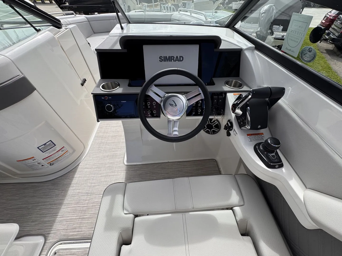 2026 Sea Ray SDX 290 Outboard Image Thumbnail #10