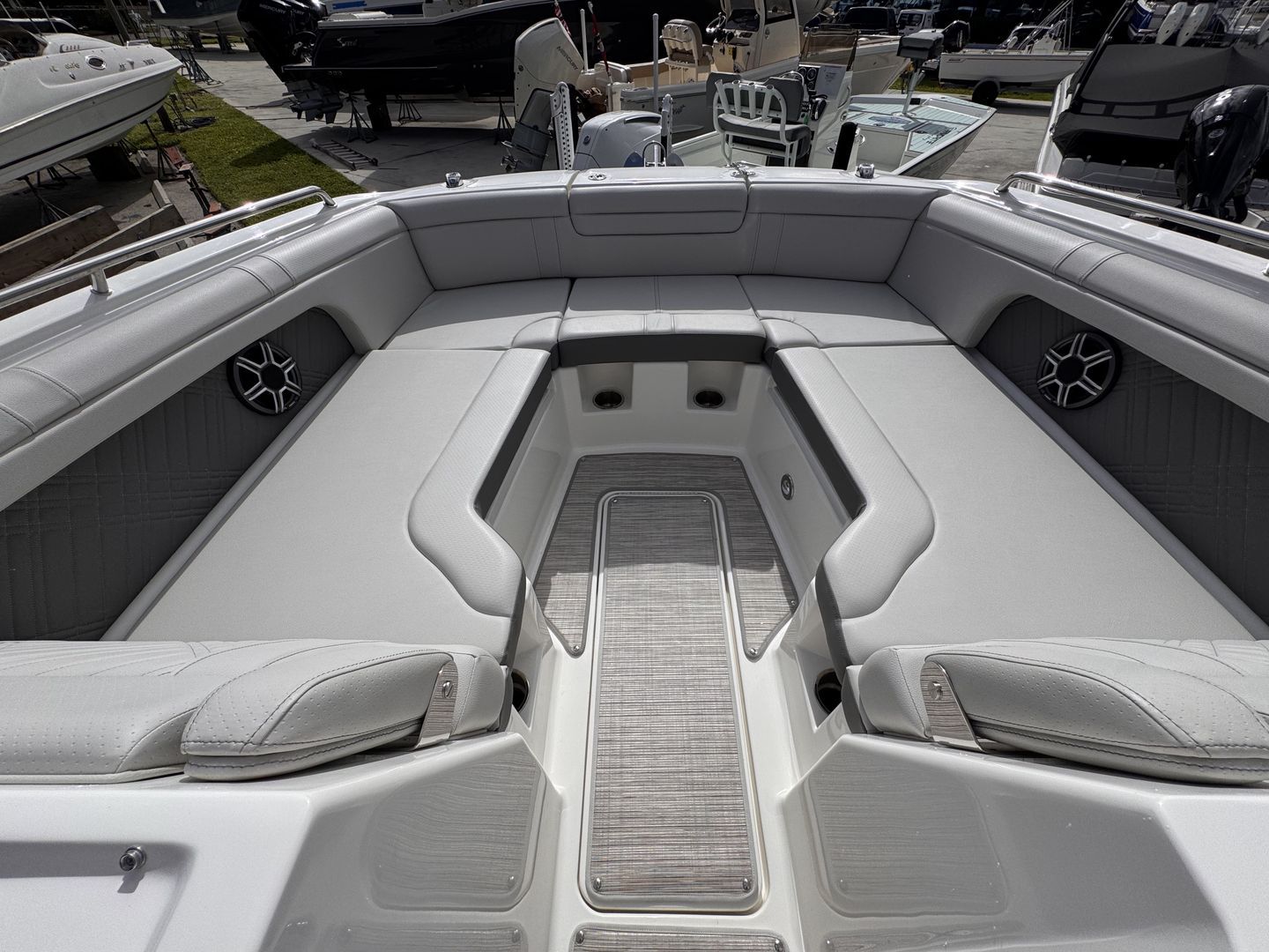 2026 Sea Ray SDX 290 Outboard Image Thumbnail #19