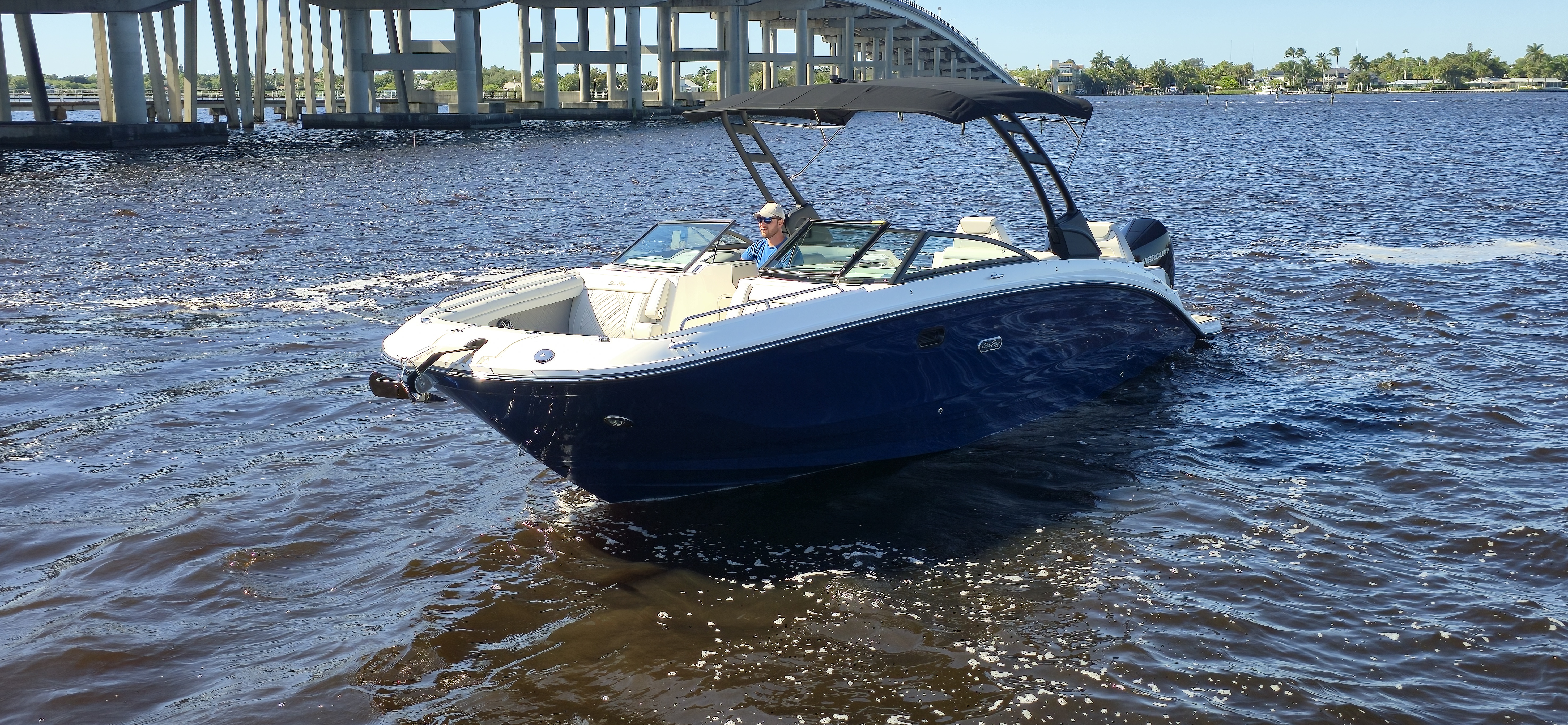 2026 Sea Ray SDX 290 Outboard Image Thumbnail #5