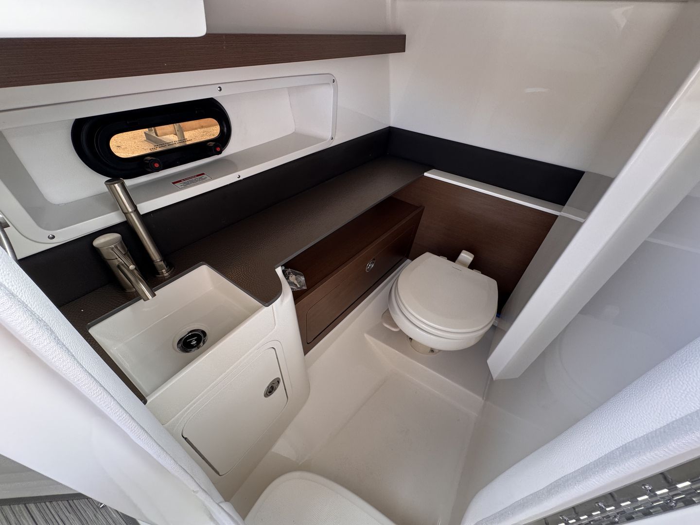 2026 Sea Ray SDX 290 Outboard Image Thumbnail #22