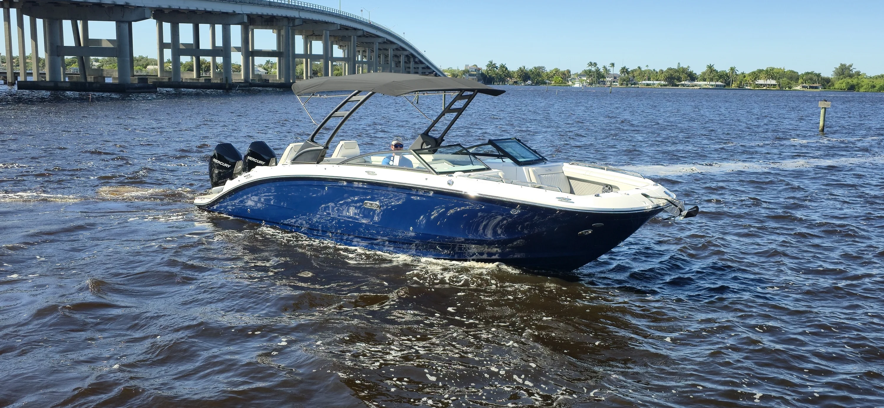 2026 Sea Ray SDX 290 Outboard Image Thumbnail #4