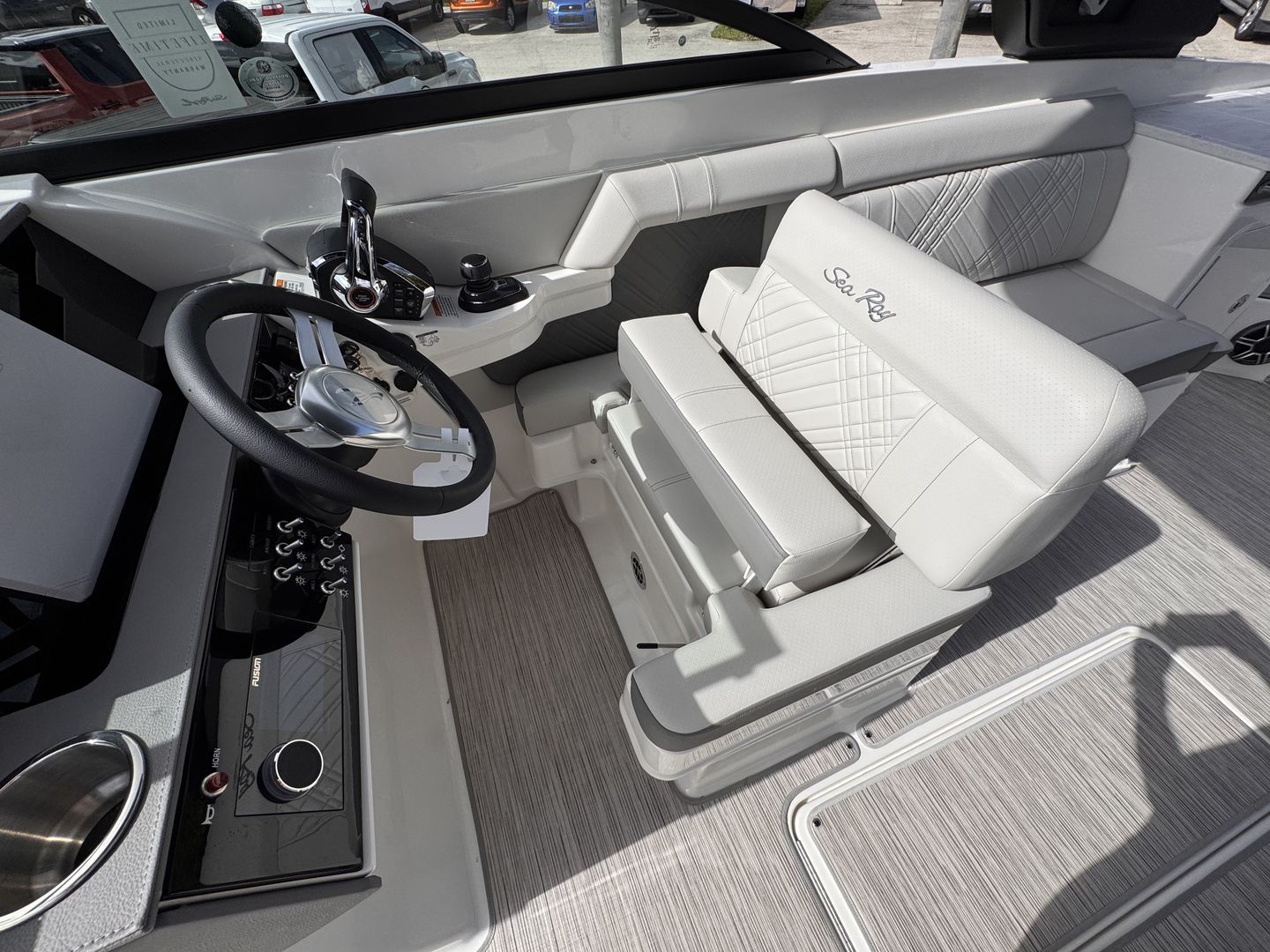 2026 Sea Ray SDX 290 Outboard Image Thumbnail #16