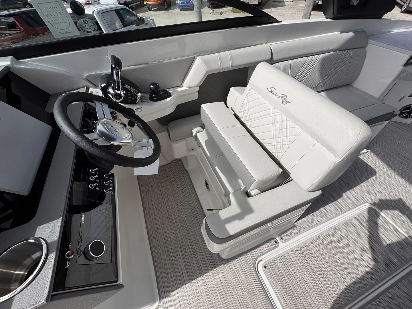 2026 Sea Ray SDX 290 Outboard Image Thumbnail #16