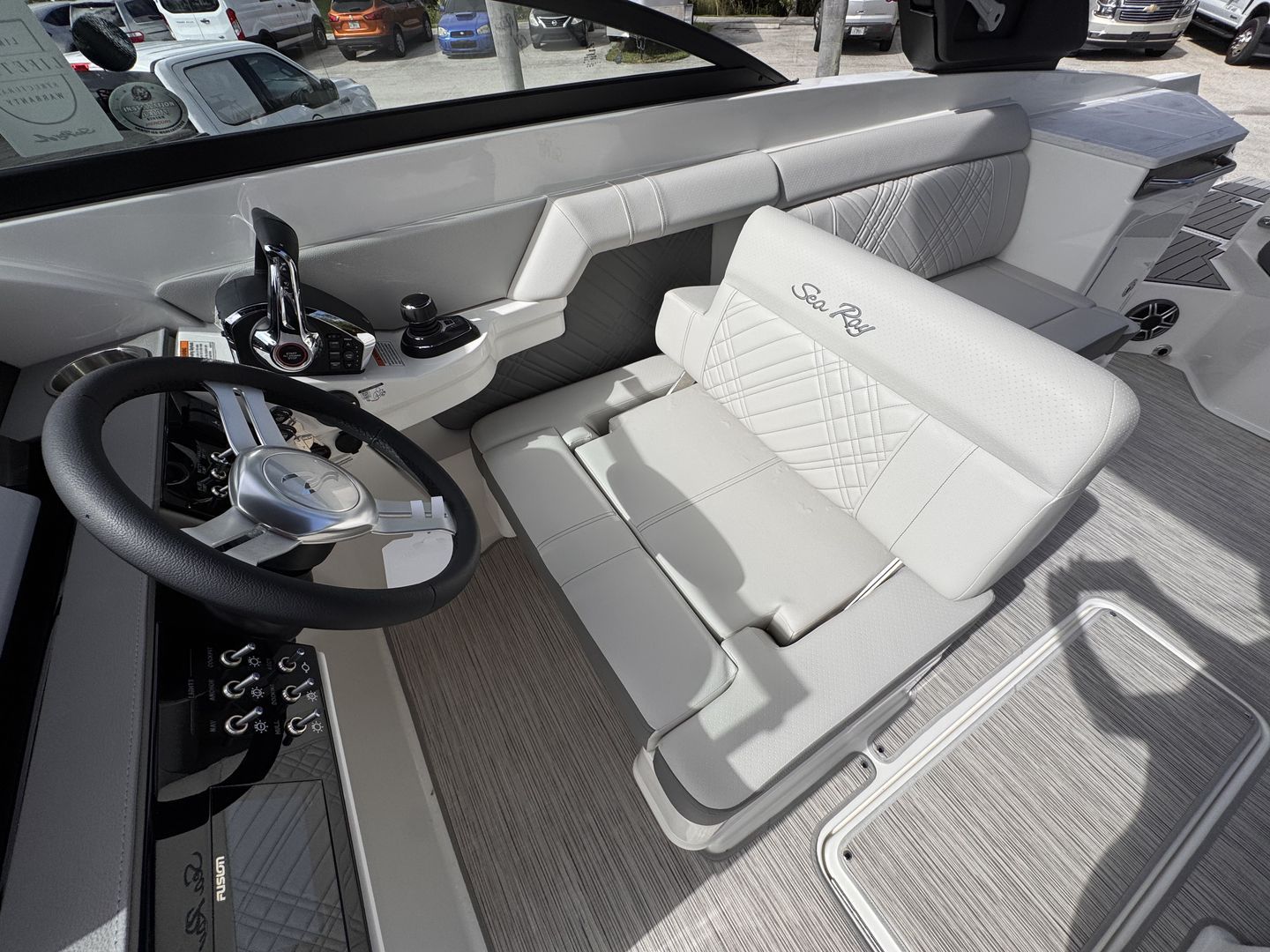 2026 Sea Ray SDX 290 Outboard Image Thumbnail #15