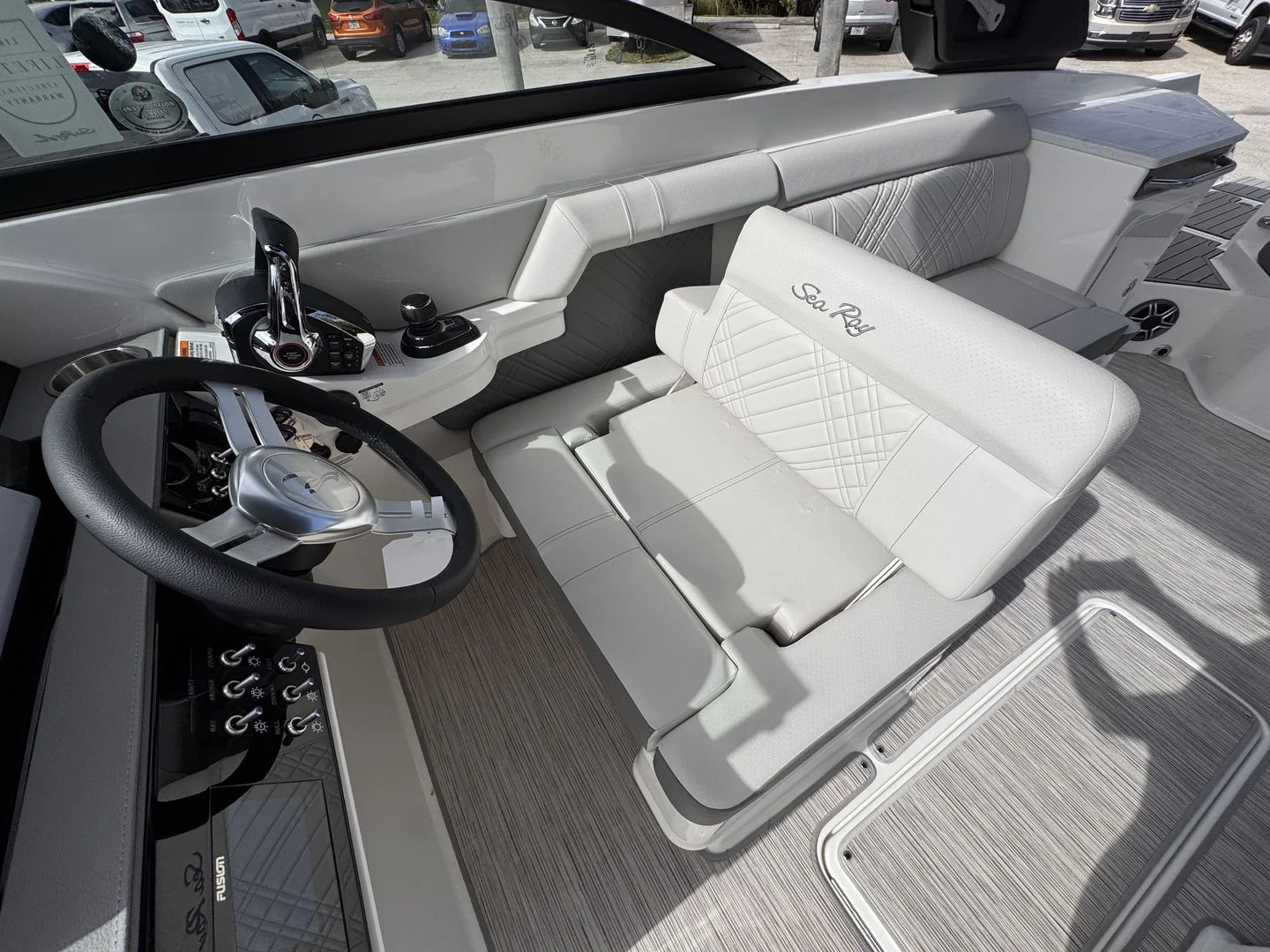 2026 Sea Ray SDX 290 Outboard Image Thumbnail #15