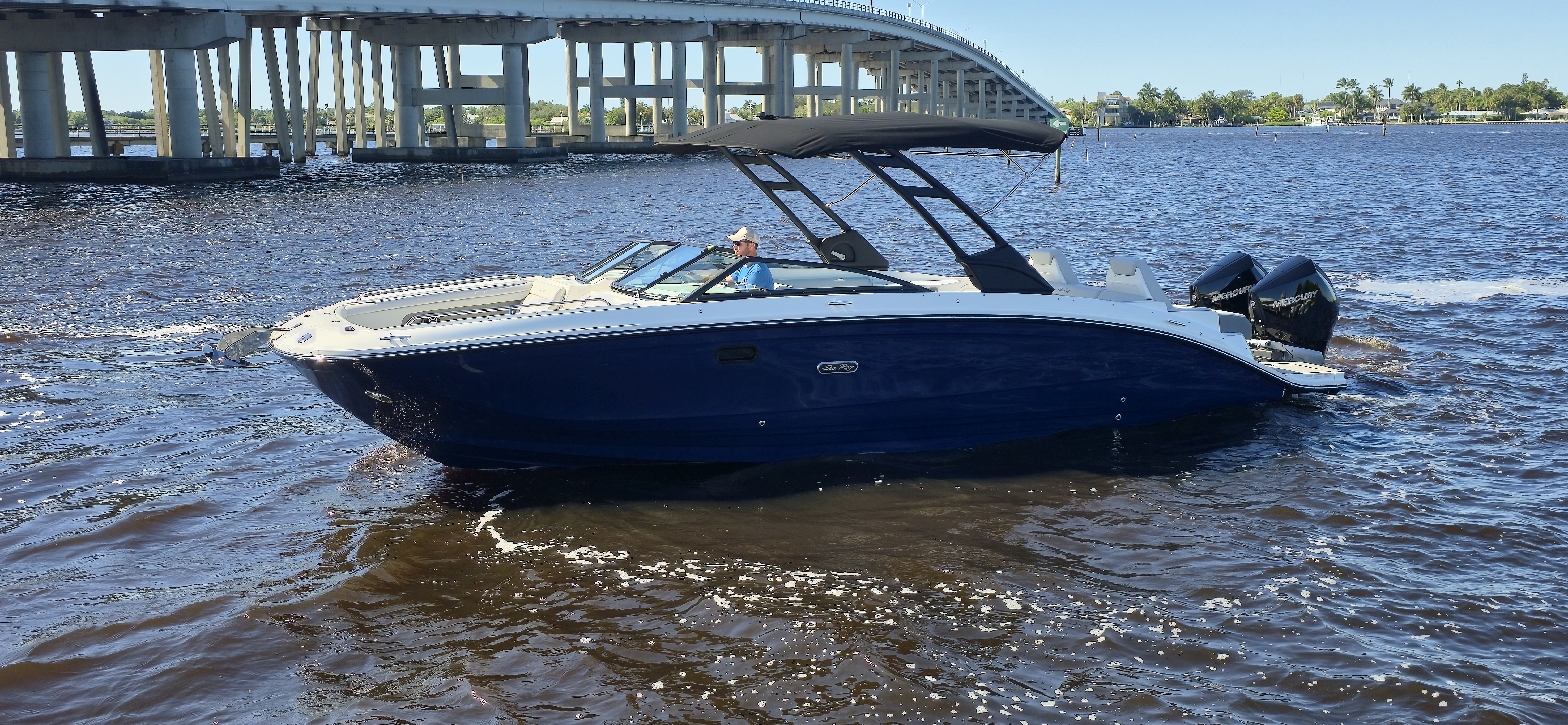 2026 Sea Ray SDX 290 Outboard Image Thumbnail #25