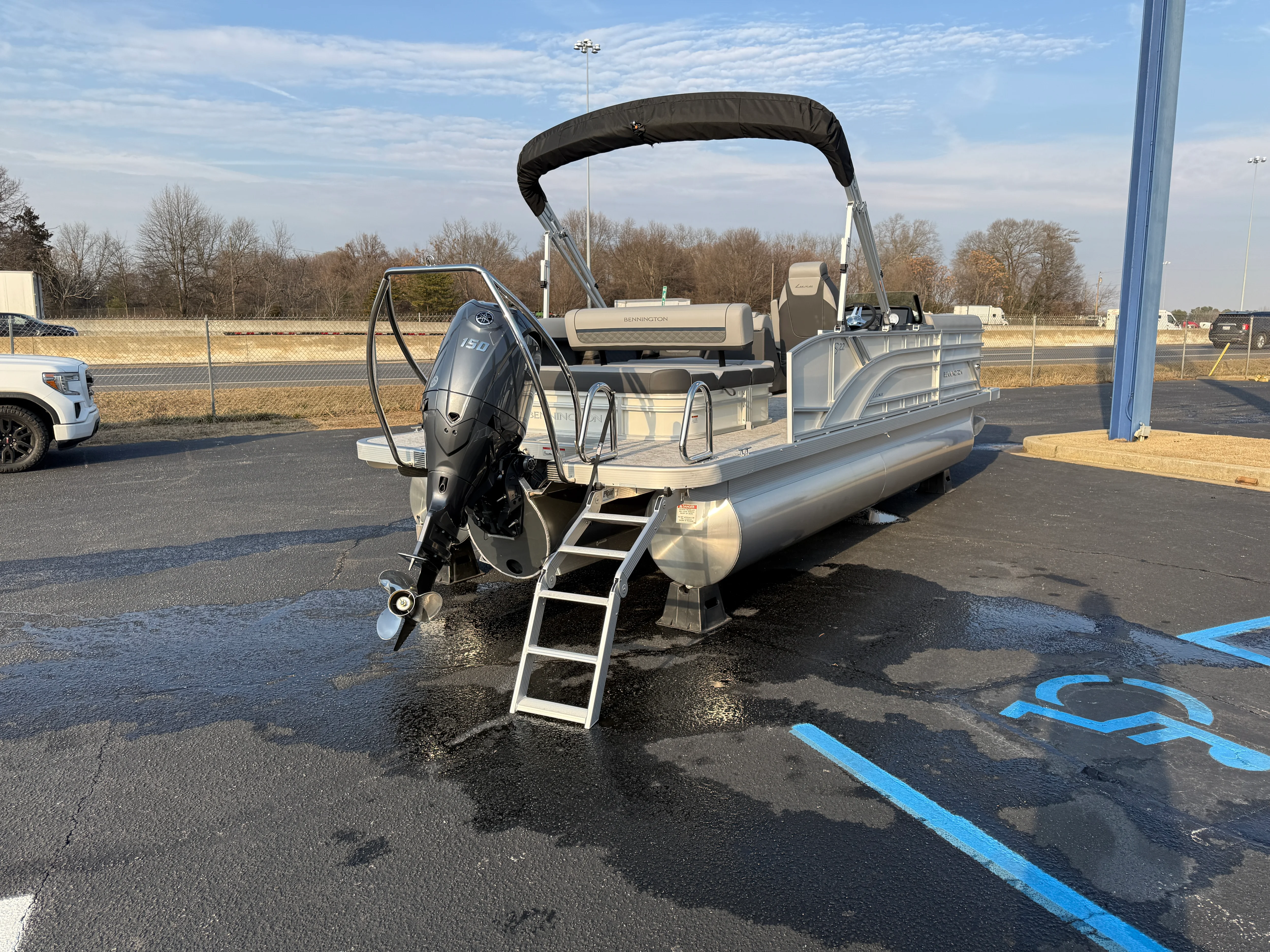 2025 Bennington 22S Image Thumbnail #4