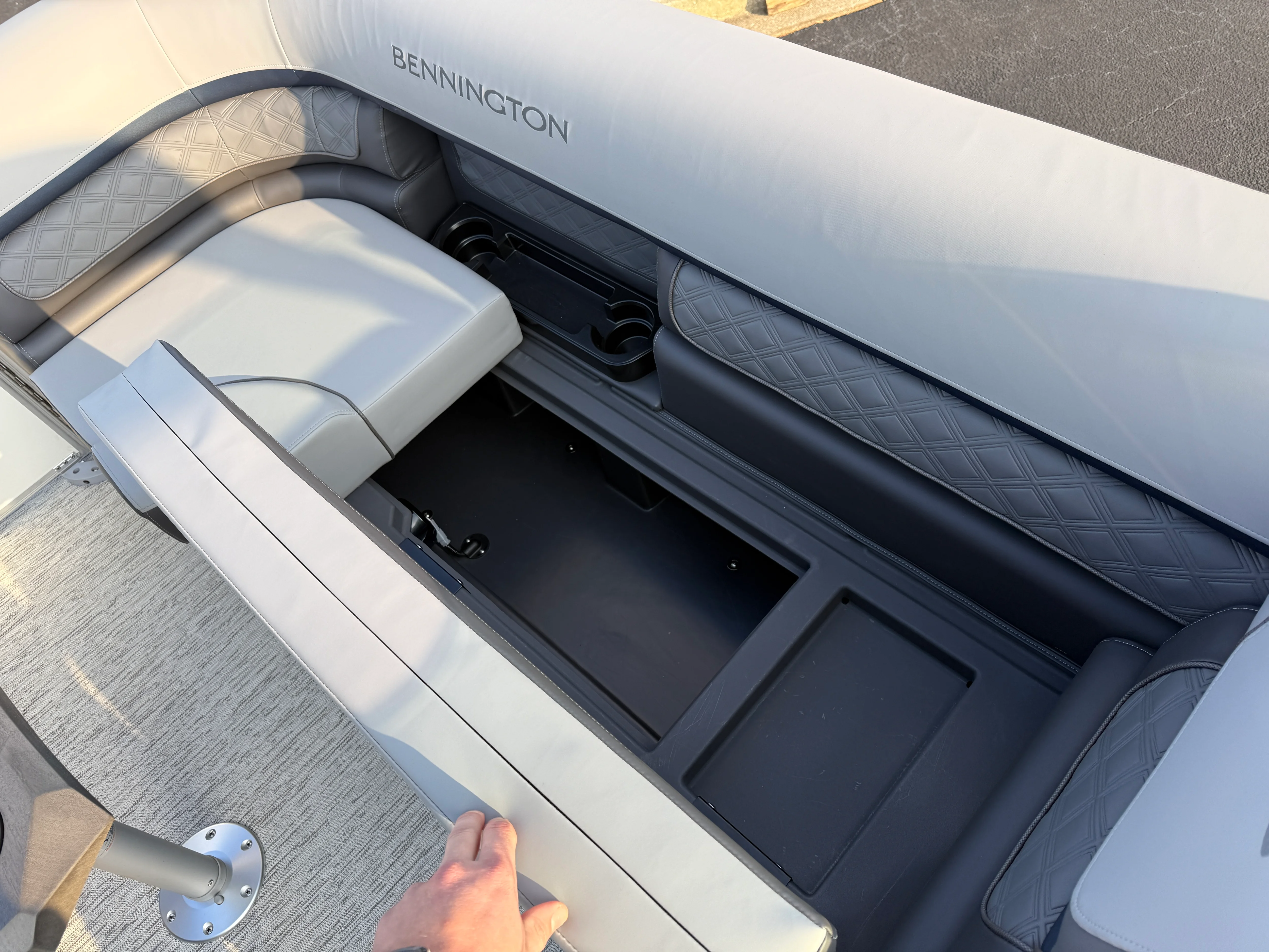 2025 Bennington 22S Image Thumbnail #9