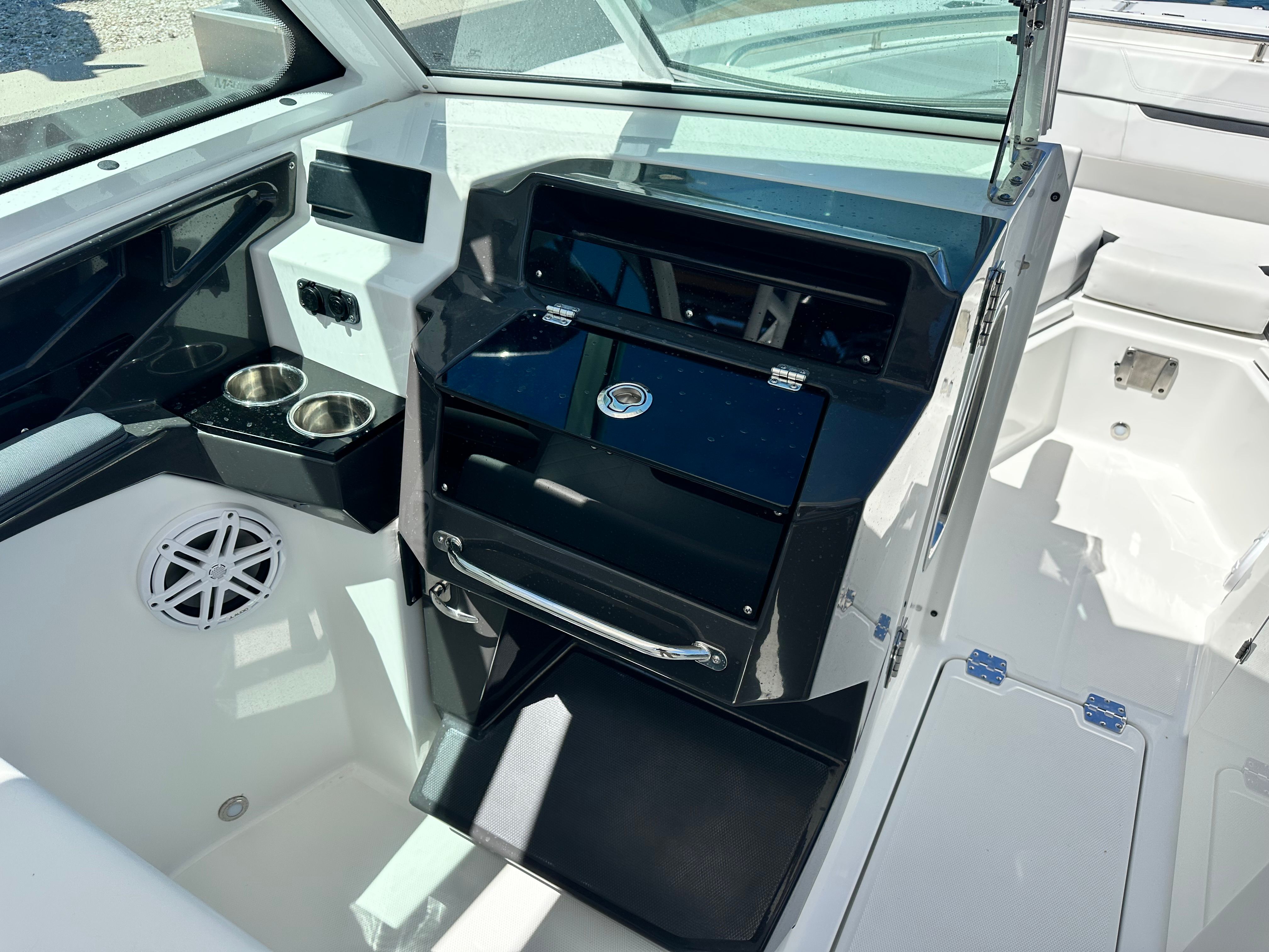 2023 Blackfin 272 DC Image Thumbnail #11