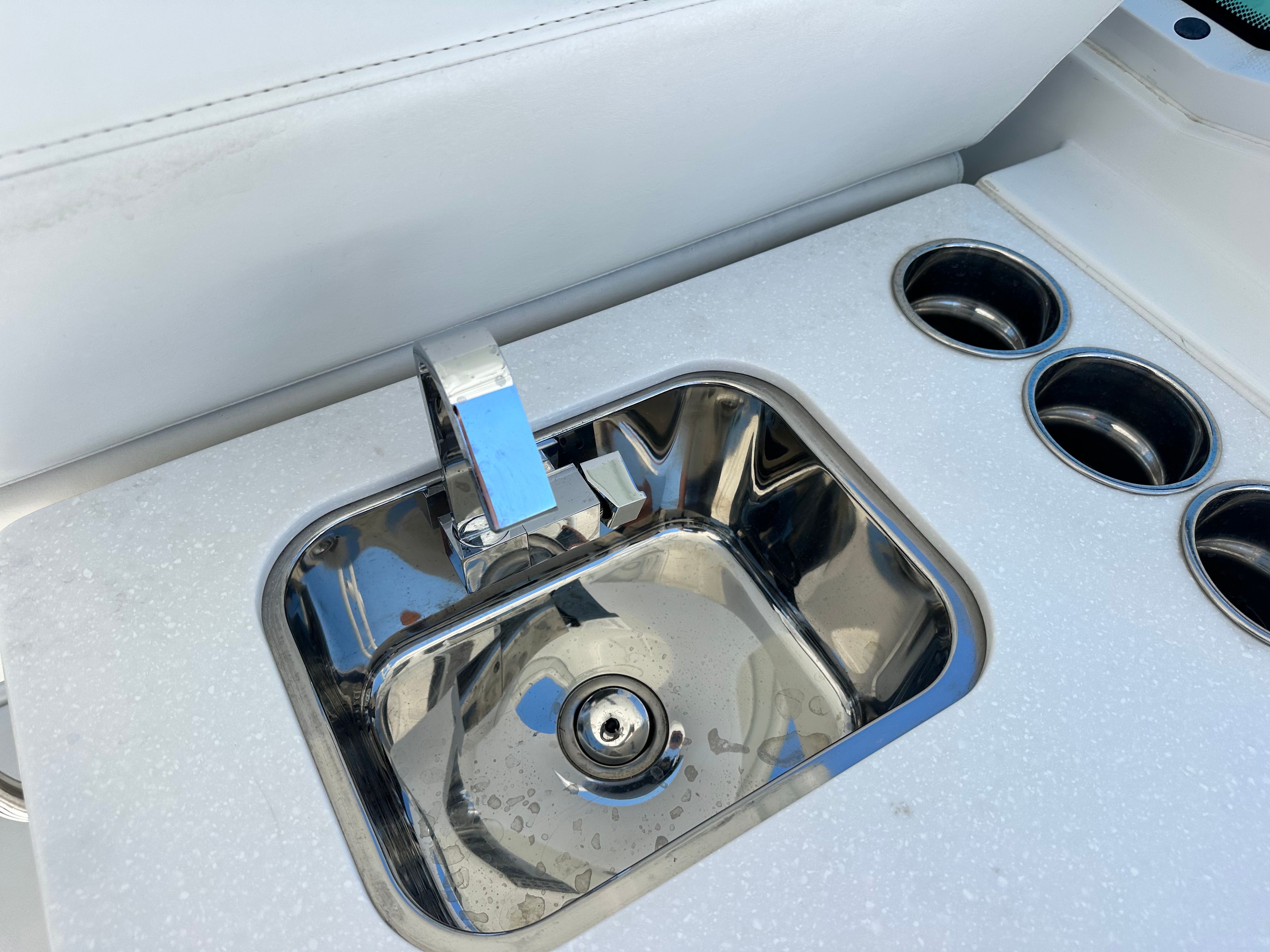 2023 Blackfin 272 DC Image Thumbnail #10