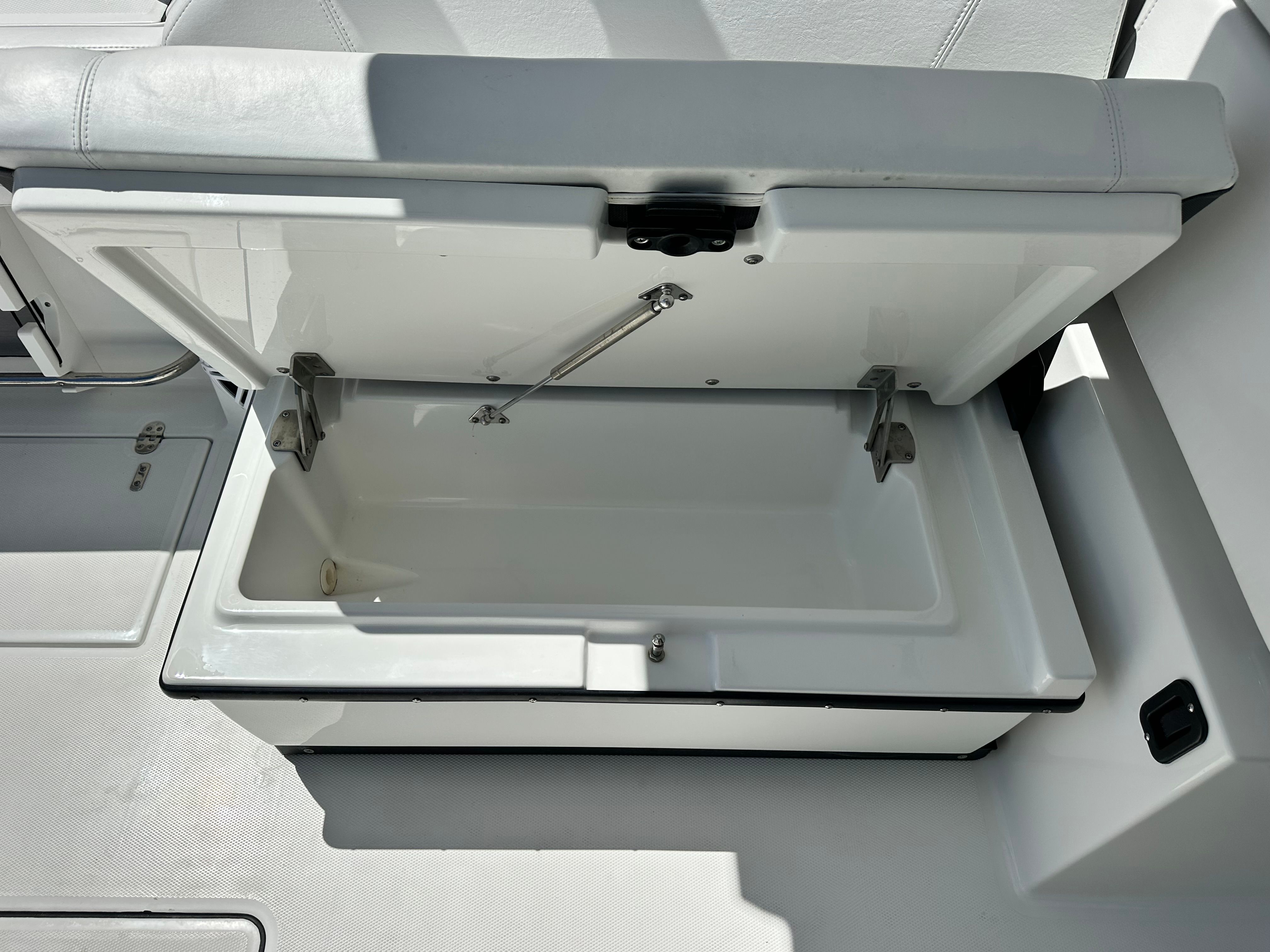 2023 Blackfin 272 DC Image Thumbnail #32