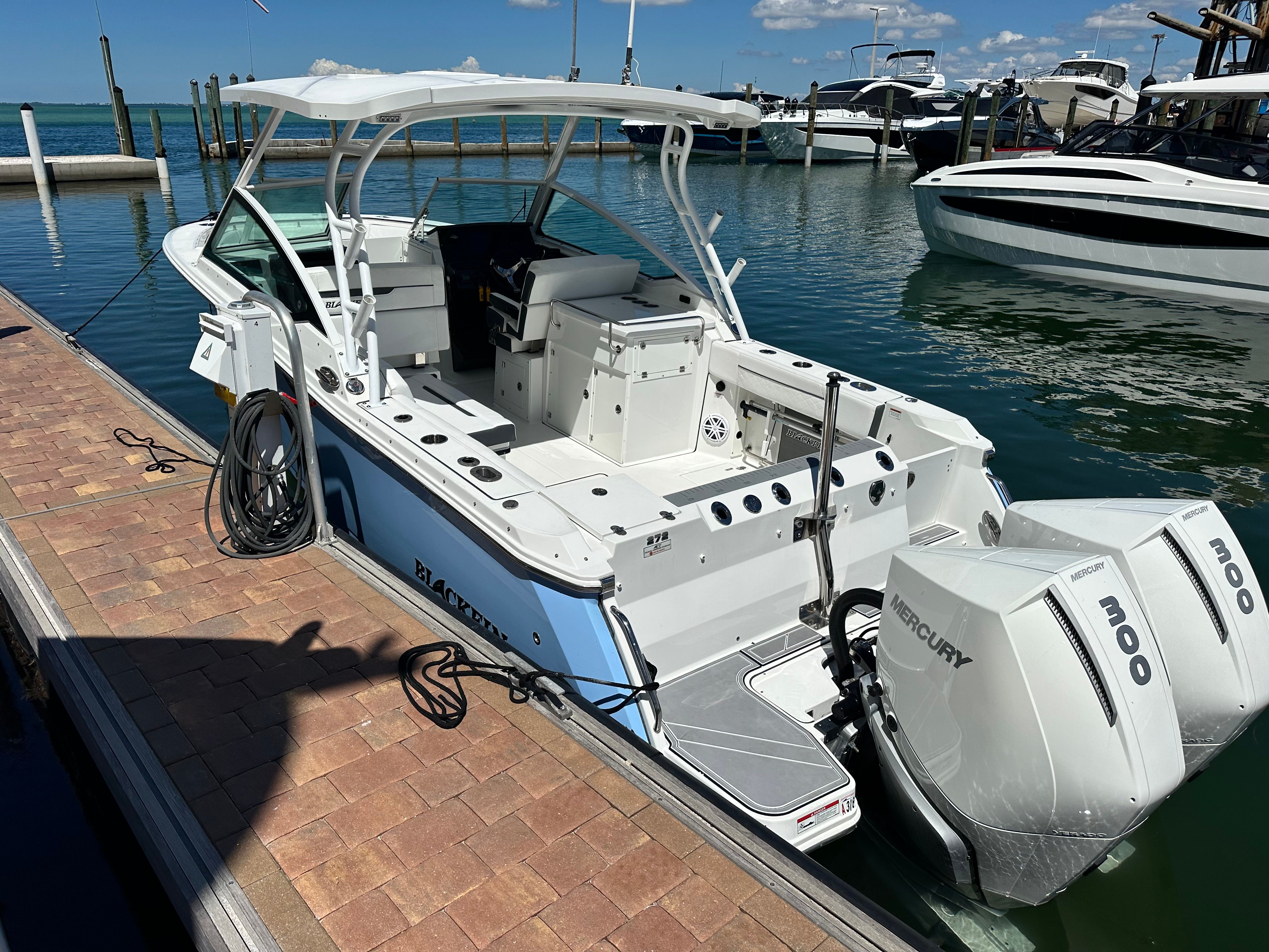 2023 Blackfin 272 DC Image Thumbnail #1