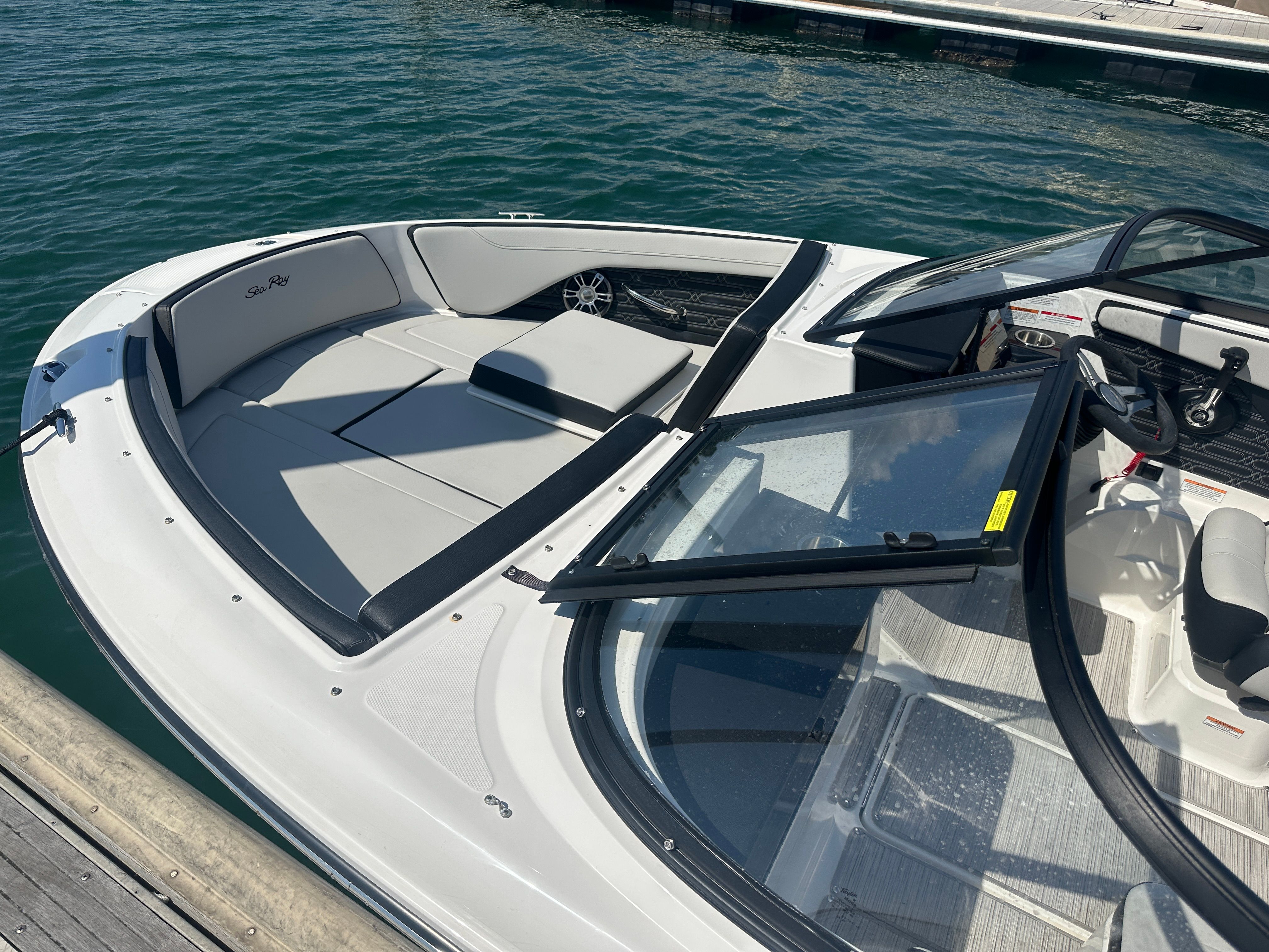 2025 Sea Ray 190 SPX OUTBOARD Image Thumbnail #13