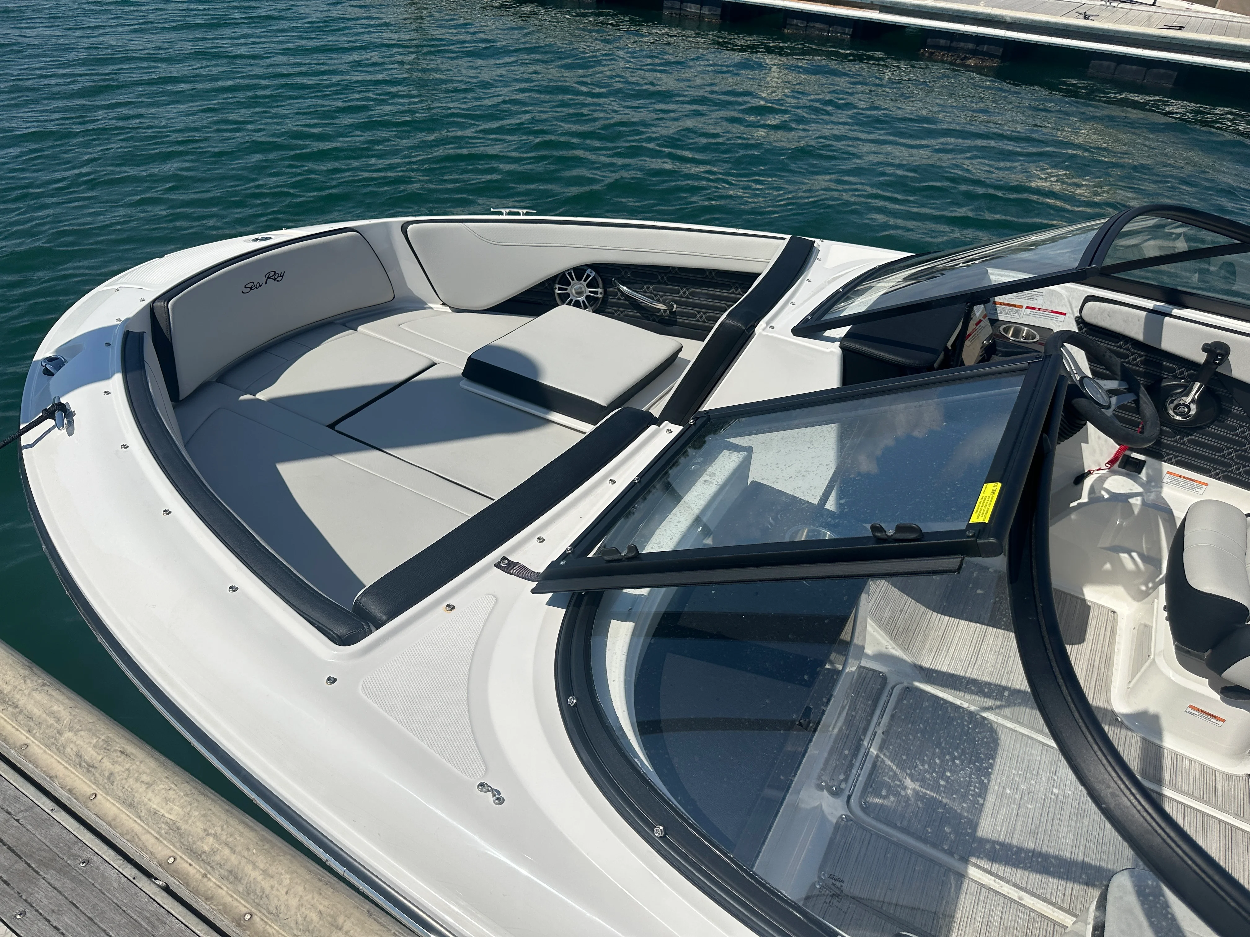 2025 Sea Ray 190 SPX OUTBOARD Image Thumbnail #13
