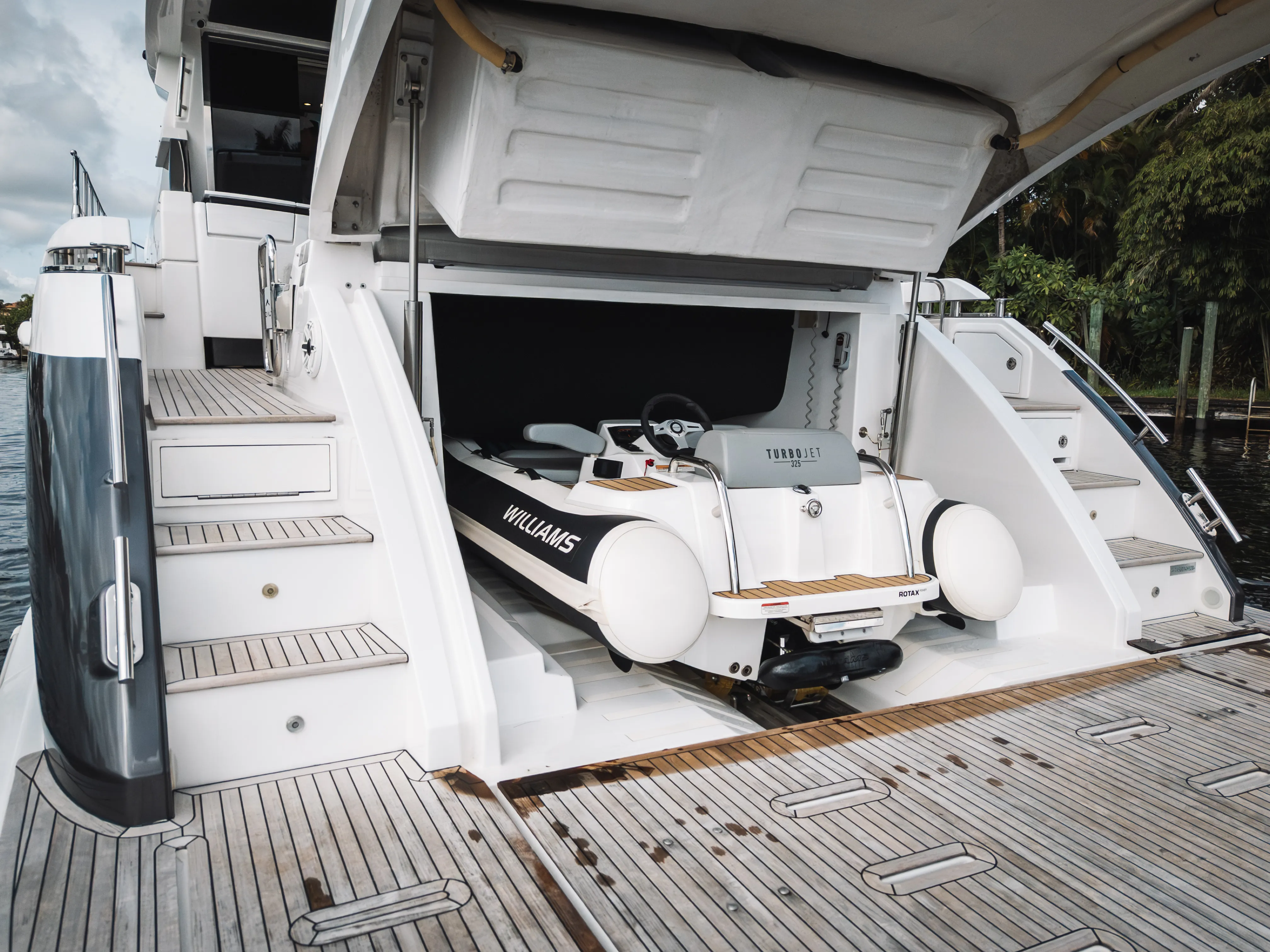 2020 Azimut S6 Image Thumbnail #10