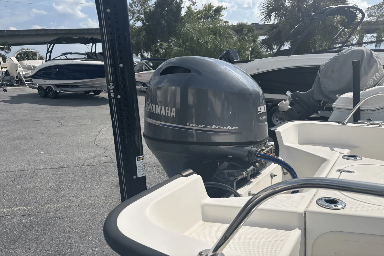 2016 Boston Whaler 170 MONTAUK Image Thumbnail #4