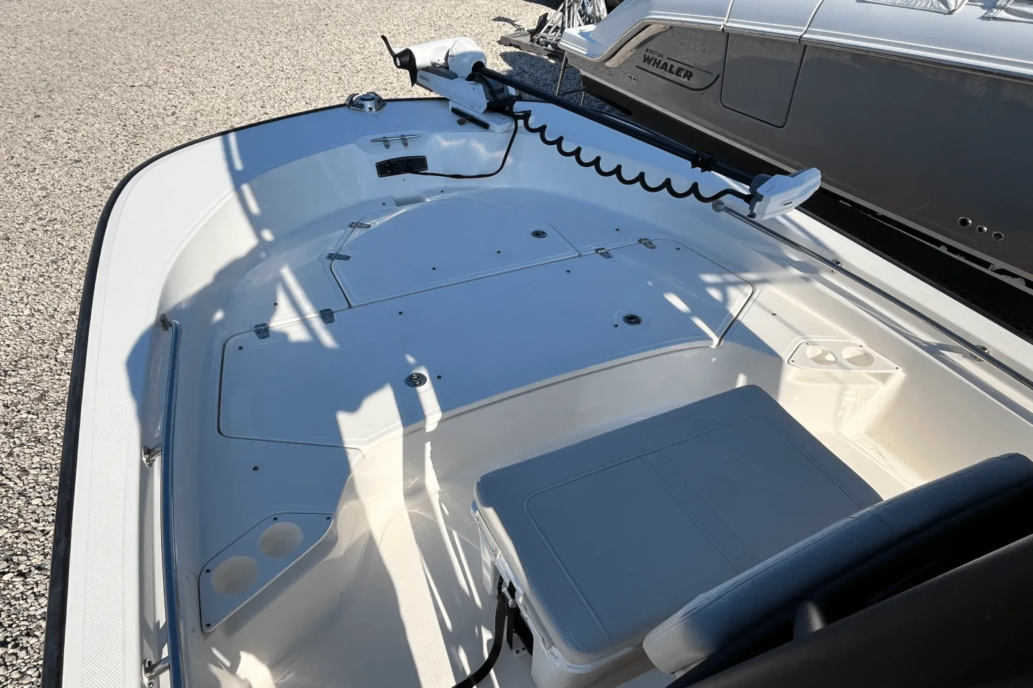 2025 Boston Whaler 190 MONTAUK Image Thumbnail #2