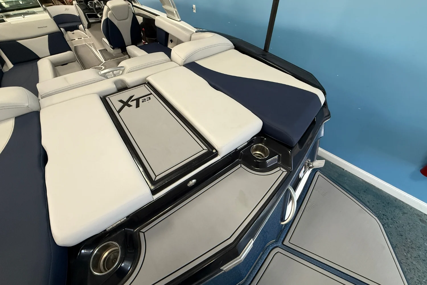 2021 Mastercraft XT23 Image Thumbnail #8