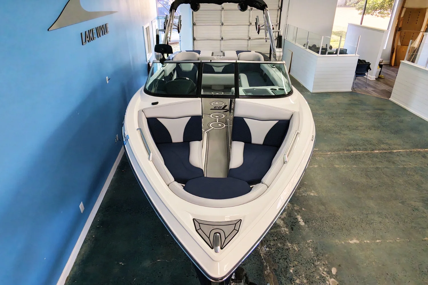 2021 Mastercraft XT23 Image Thumbnail #2