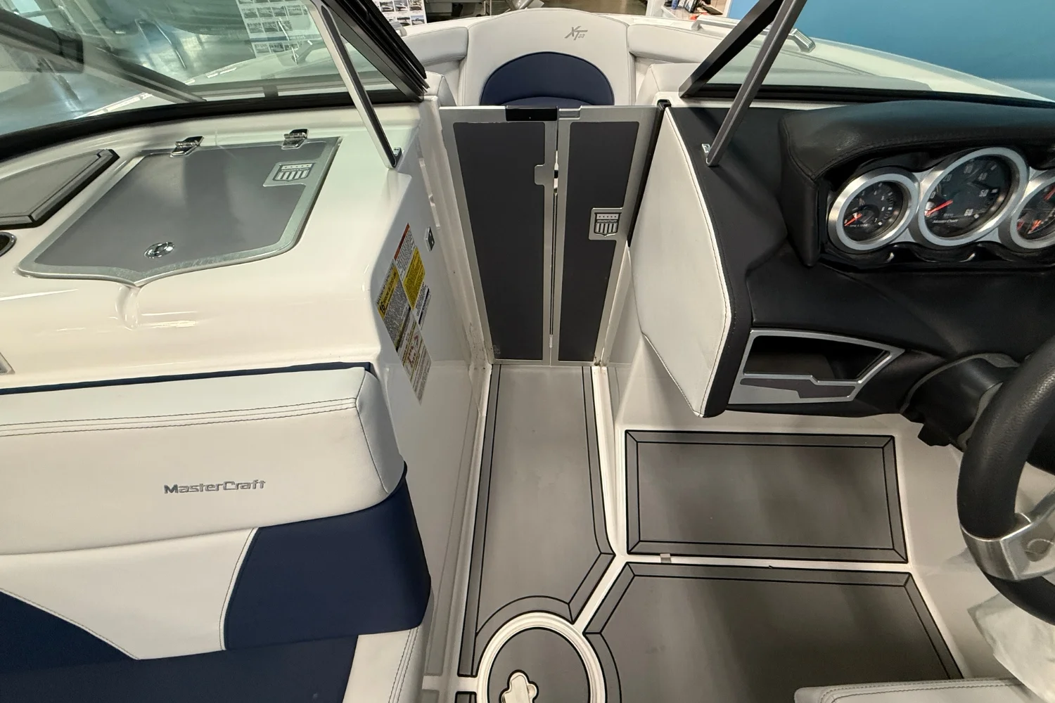 2021 Mastercraft XT23 Image Thumbnail #24