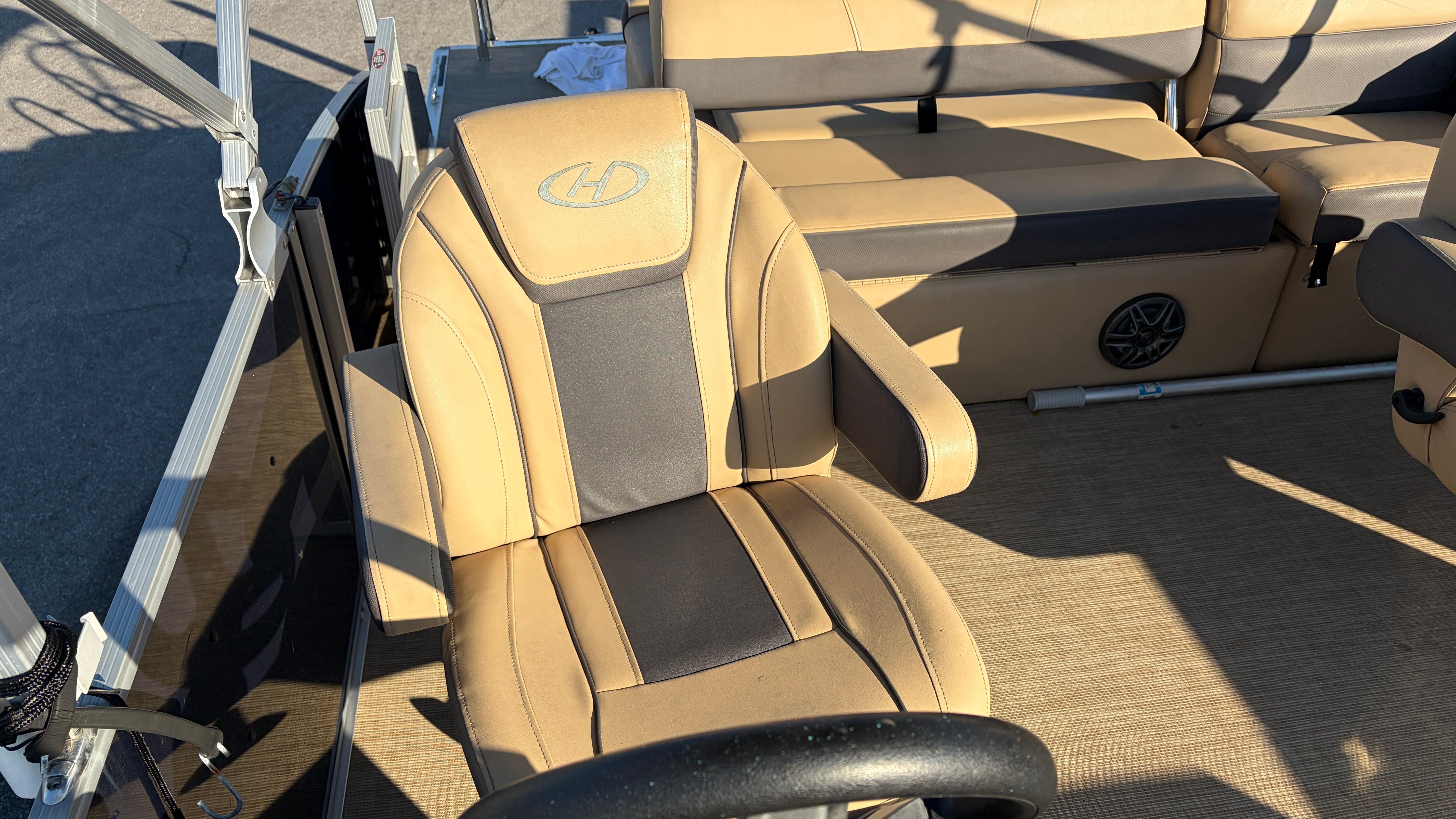 2023 Harris Cruiser 250 Image Thumbnail #18