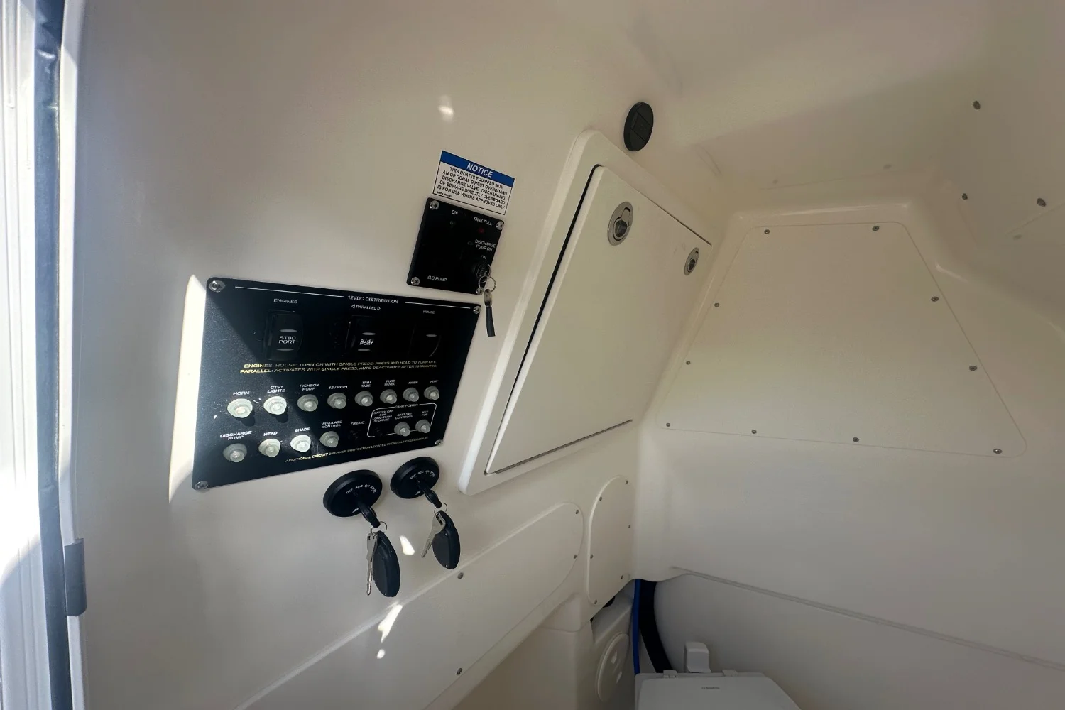 2026 Boston Whaler 280 Dauntless Image Thumbnail #10