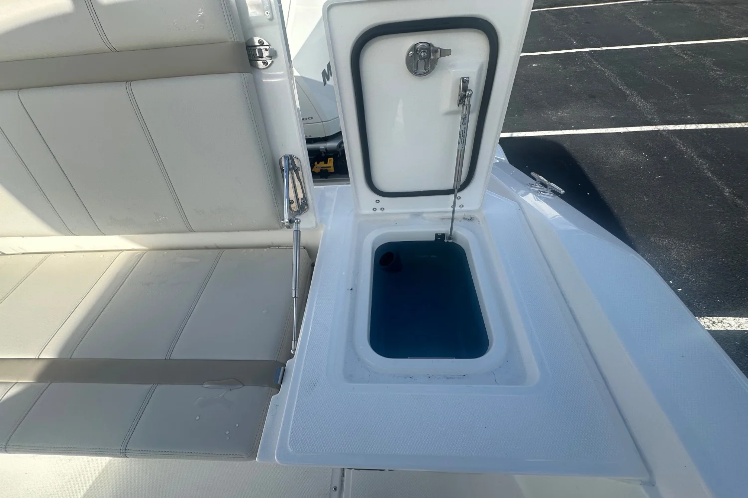 2026 Boston Whaler 280 Dauntless Image Thumbnail #4