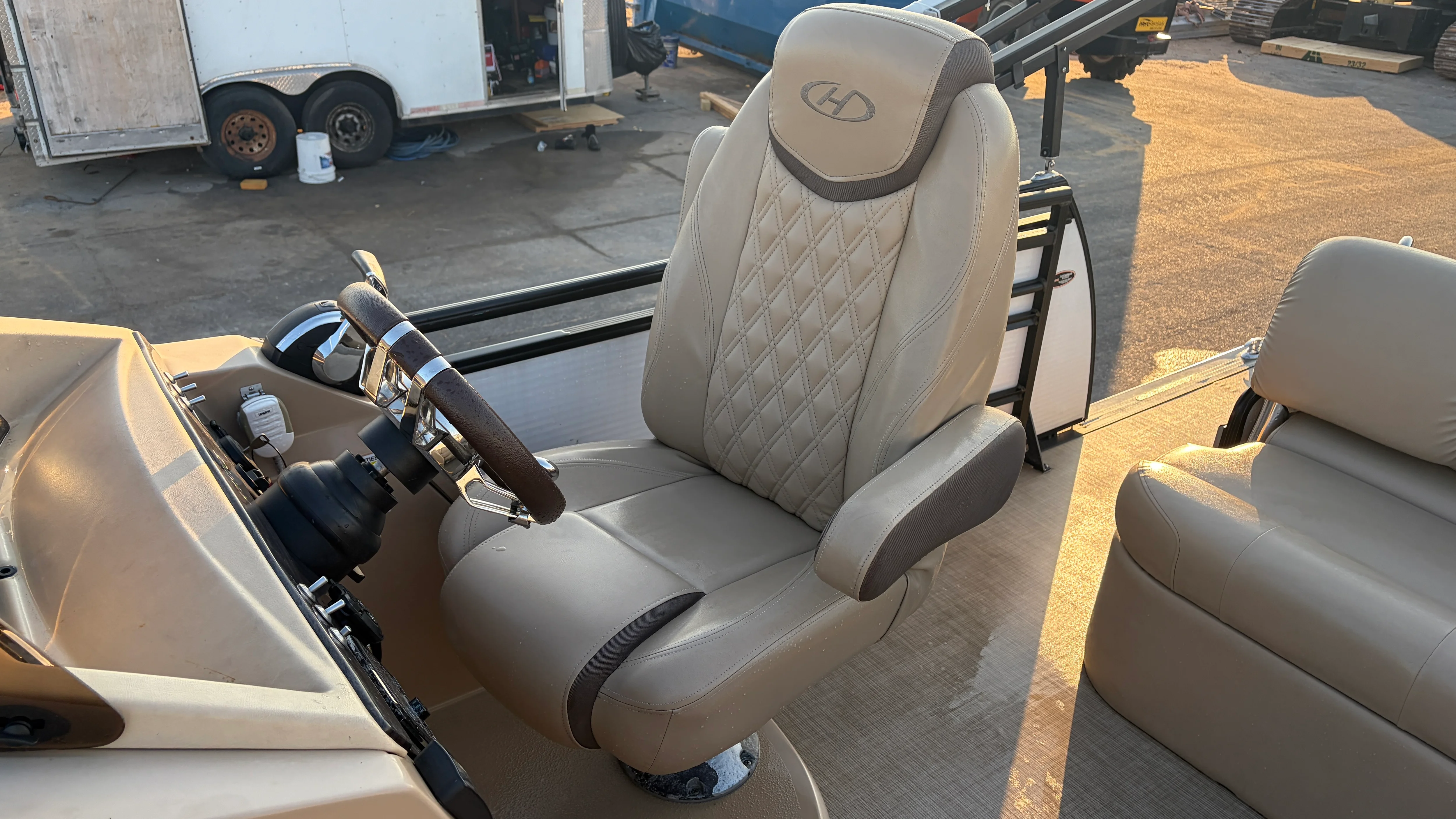 2018 Harris SL240 Image Thumbnail #18