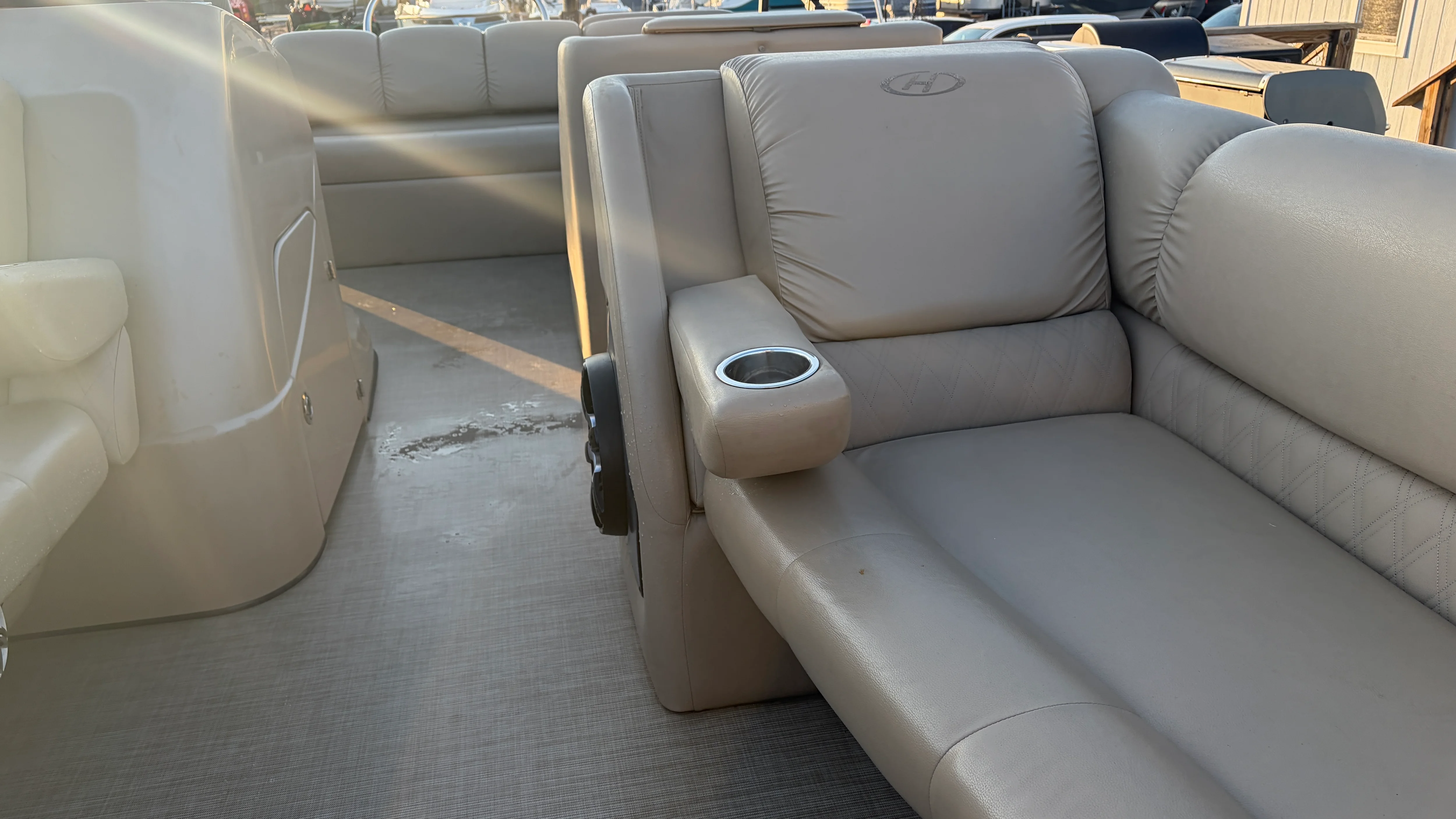 2018 Harris SL240 Image Thumbnail #30