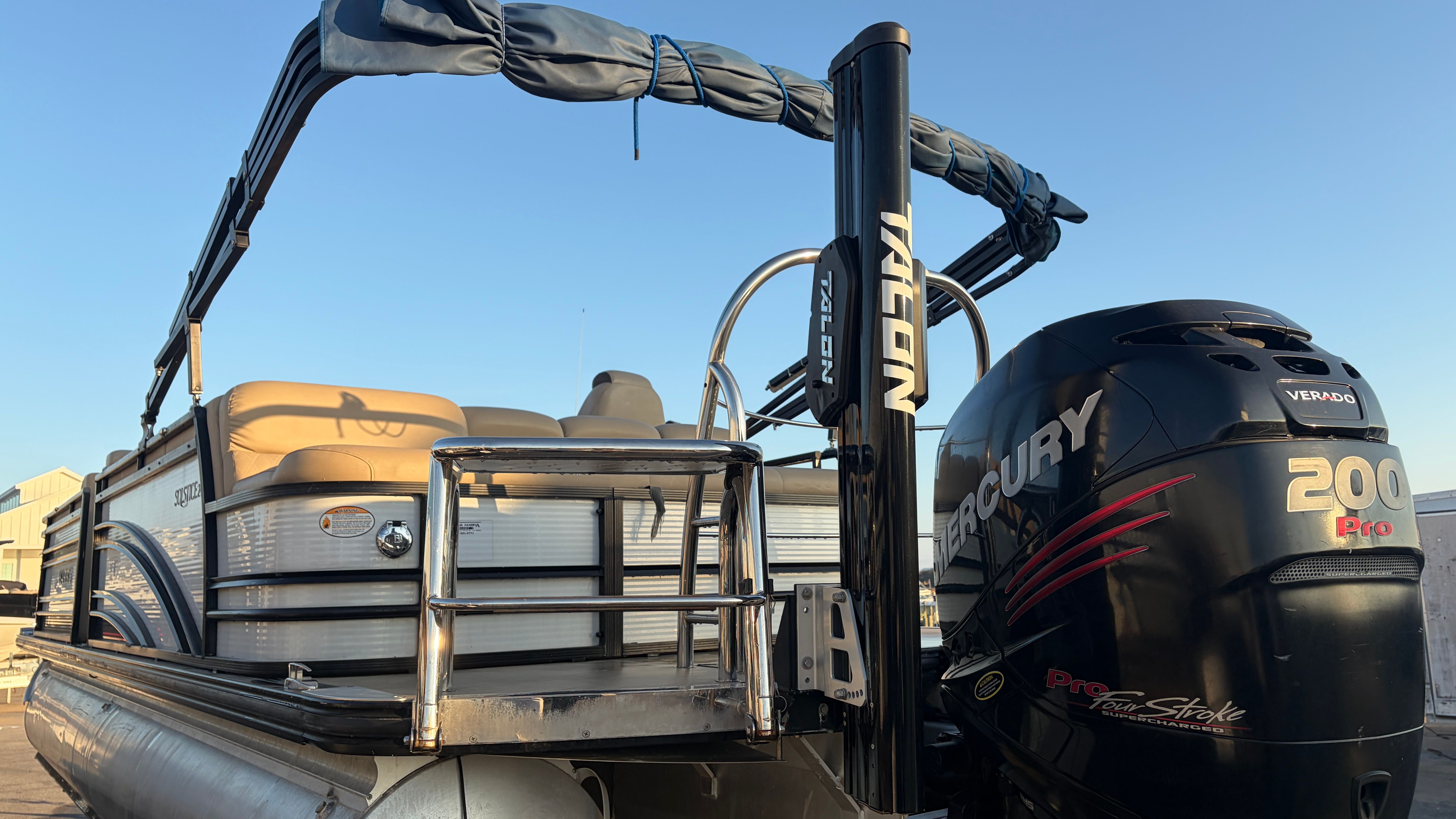 2018 Harris SL240 Image Thumbnail #4