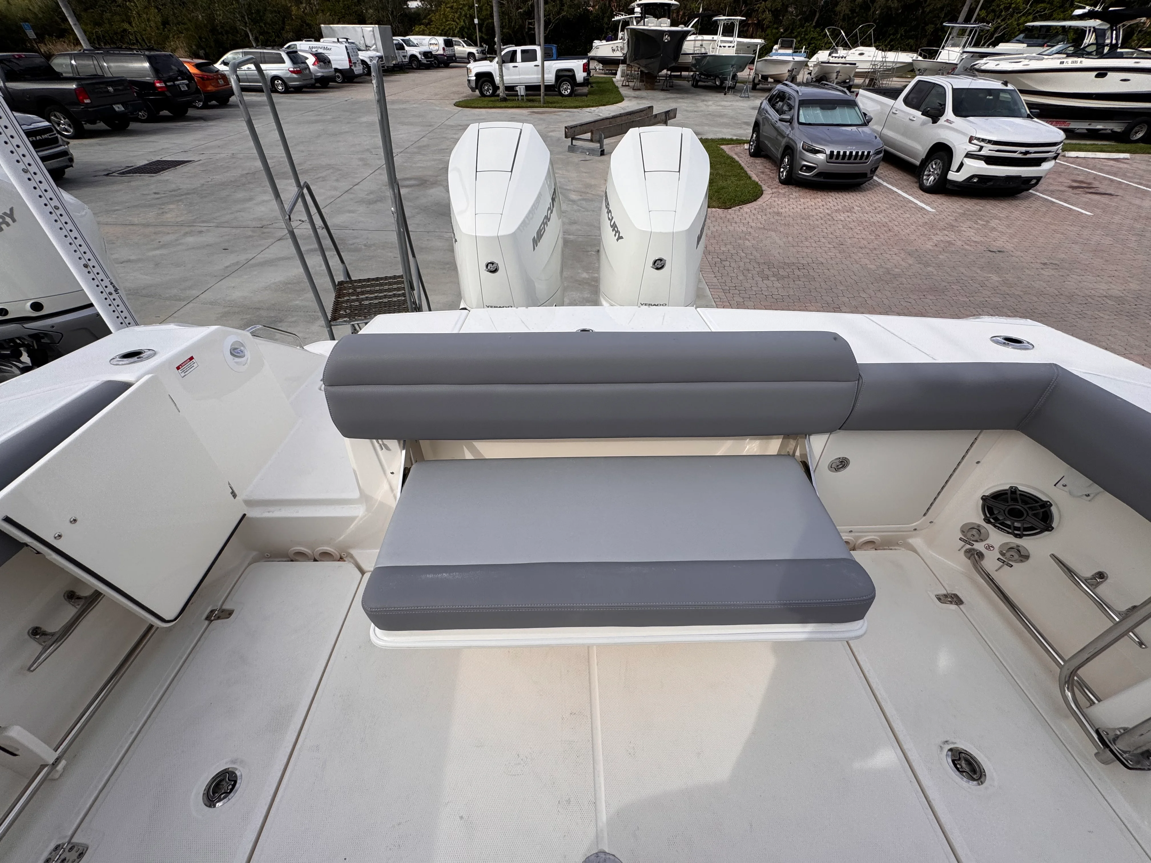 2026 Boston Whaler 330 Outrage Image Thumbnail #9