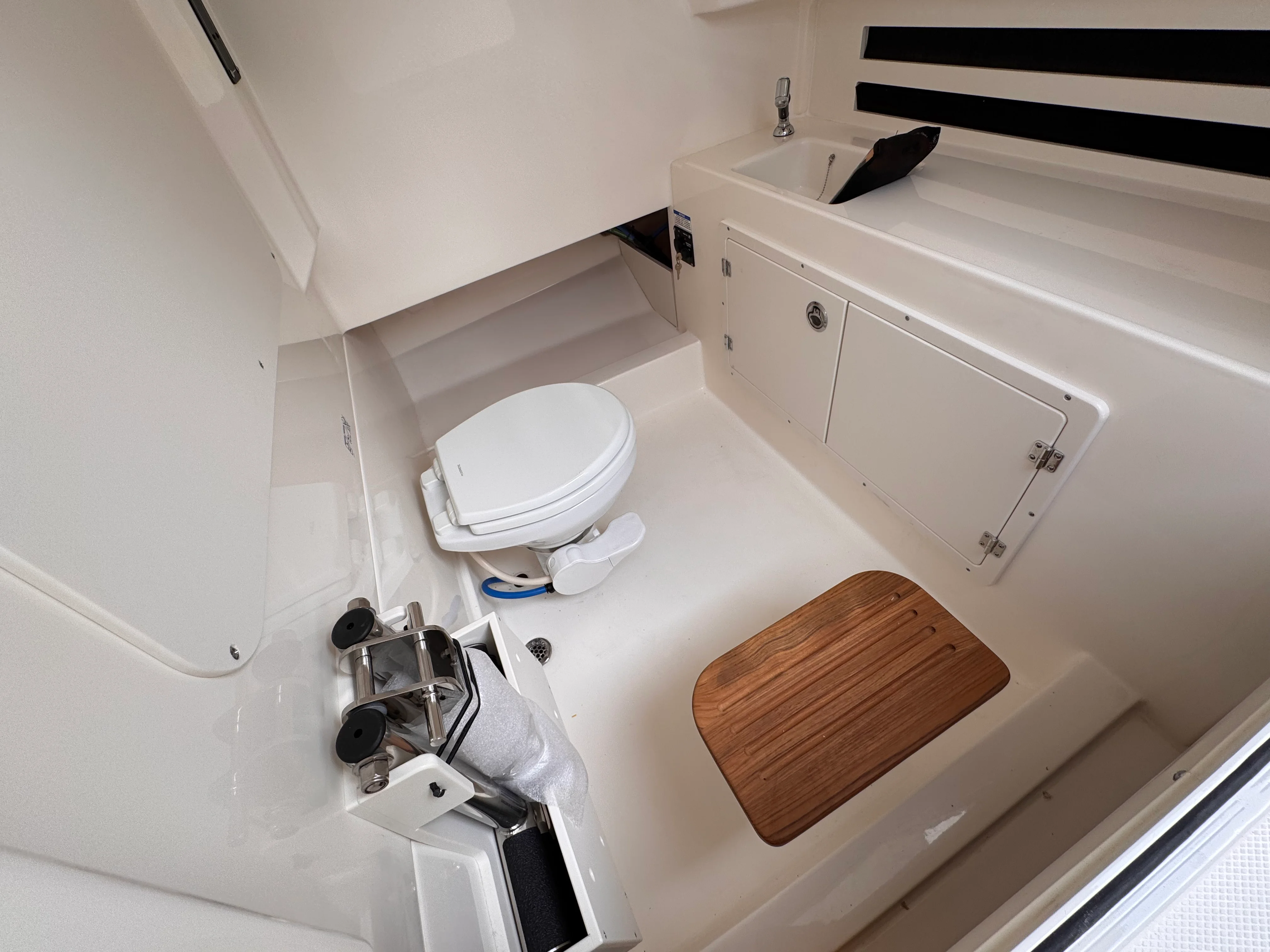 2026 Boston Whaler 330 Outrage Image Thumbnail #33