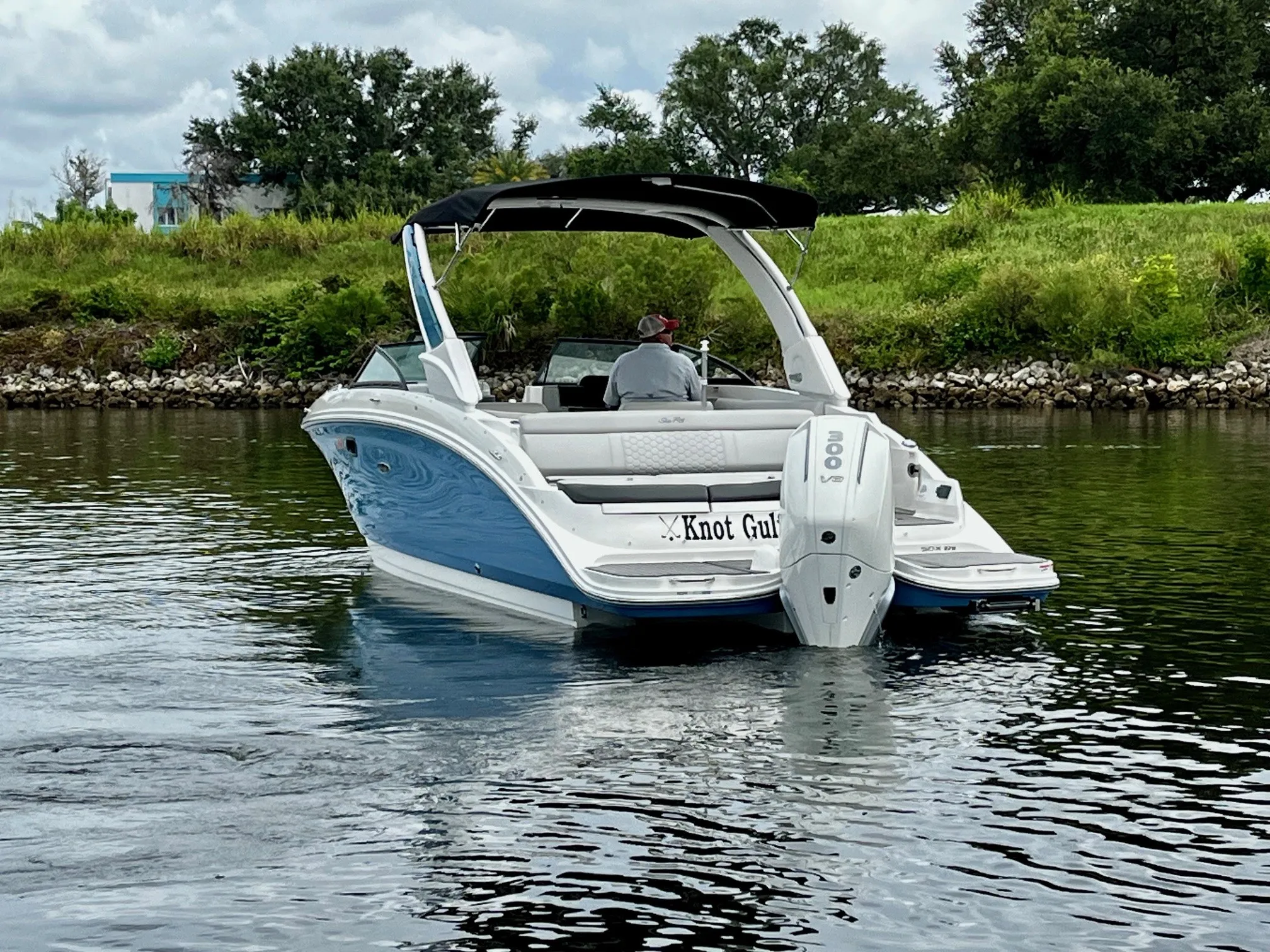 2024 Sea Ray 270 SDX OUTBOARD Image Thumbnail #3