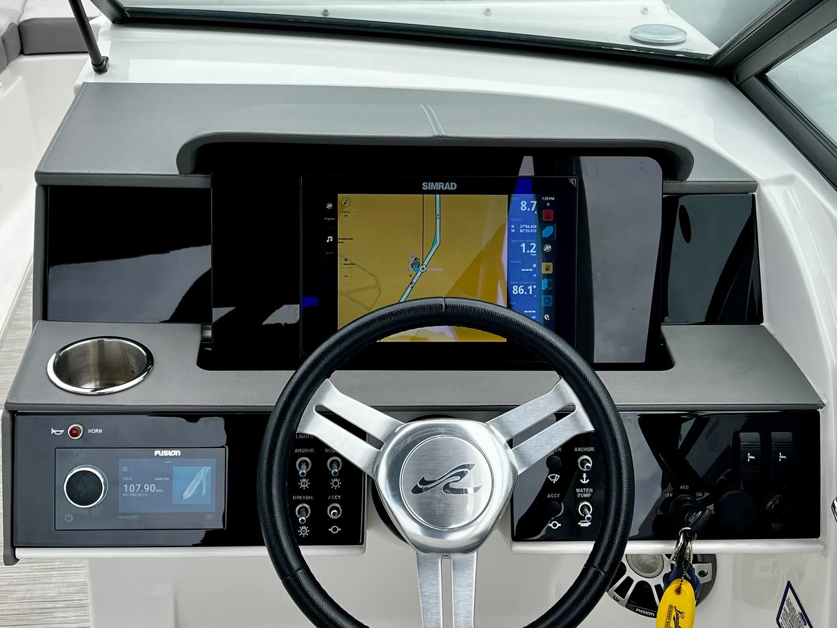 2024 Sea Ray 270 SDX OUTBOARD Image Thumbnail #12