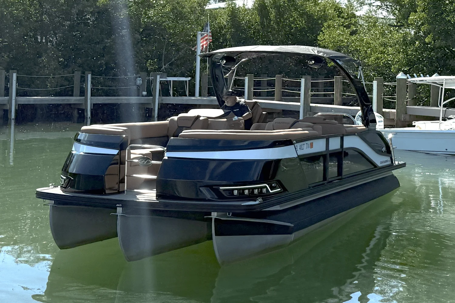 2022 Harris GRAND MARINER 250 Image Thumbnail #13