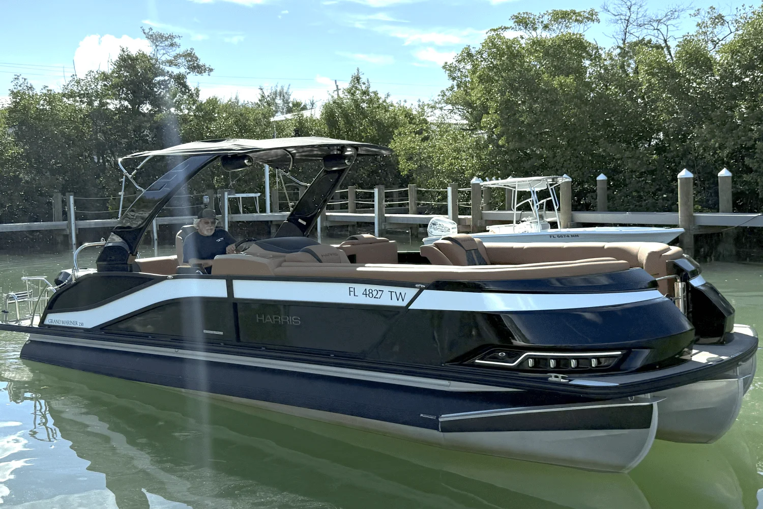 2022 Harris GRAND MARINER 250 Image Thumbnail #9