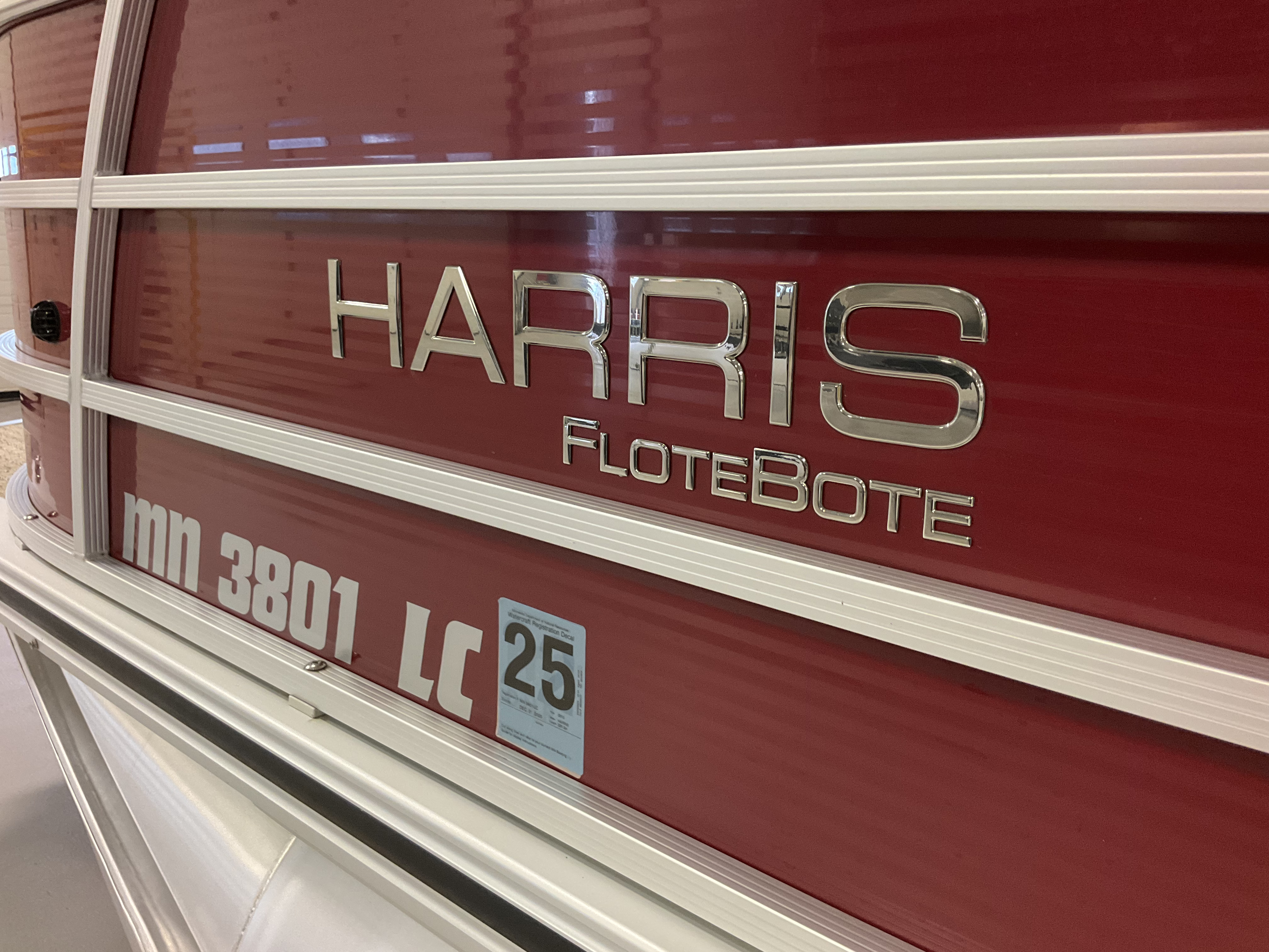 2013 Harris SOLSTICE 220 Image Thumbnail #17