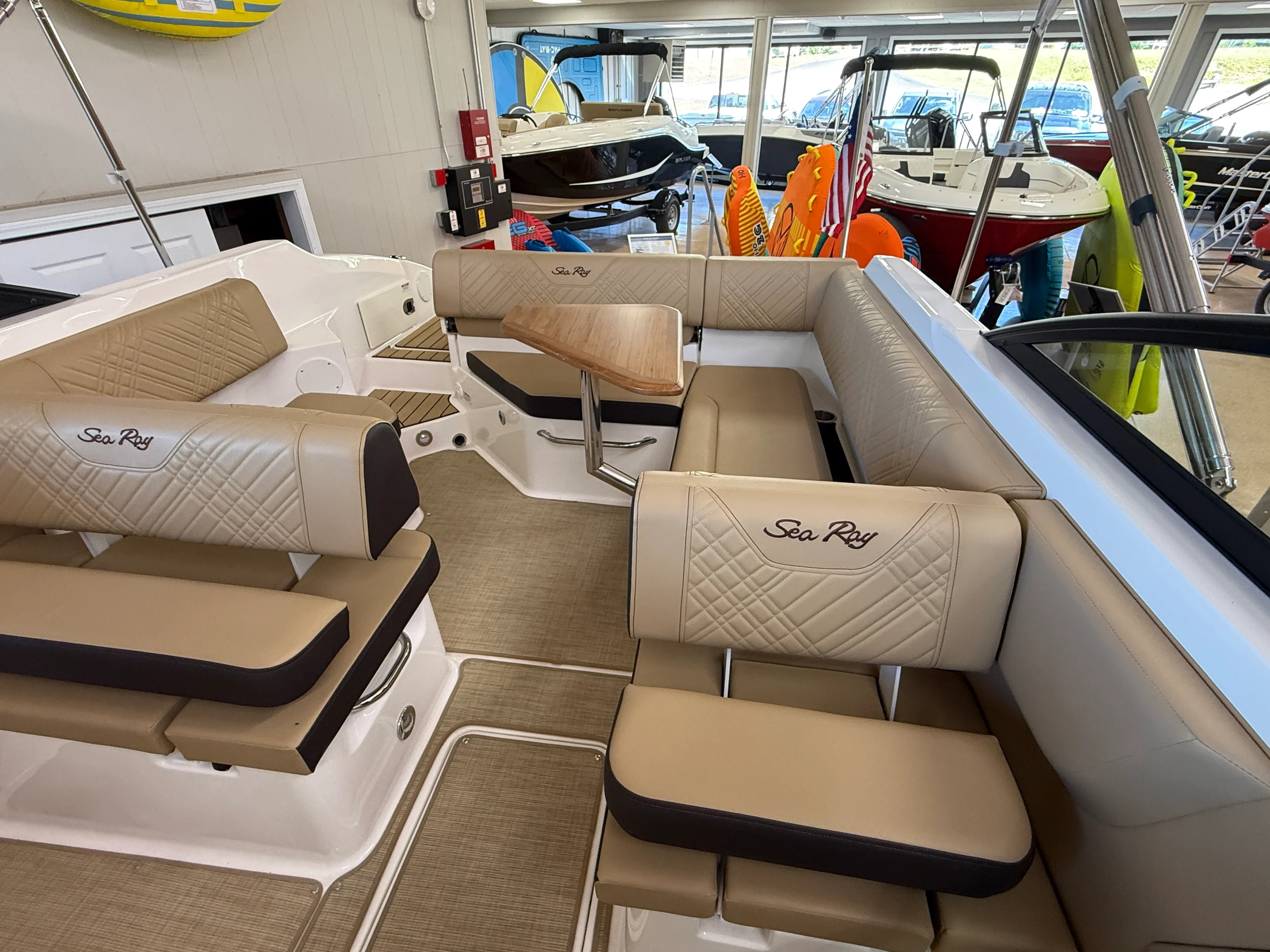 2026 Sea Ray SDX 250 Image Thumbnail #10