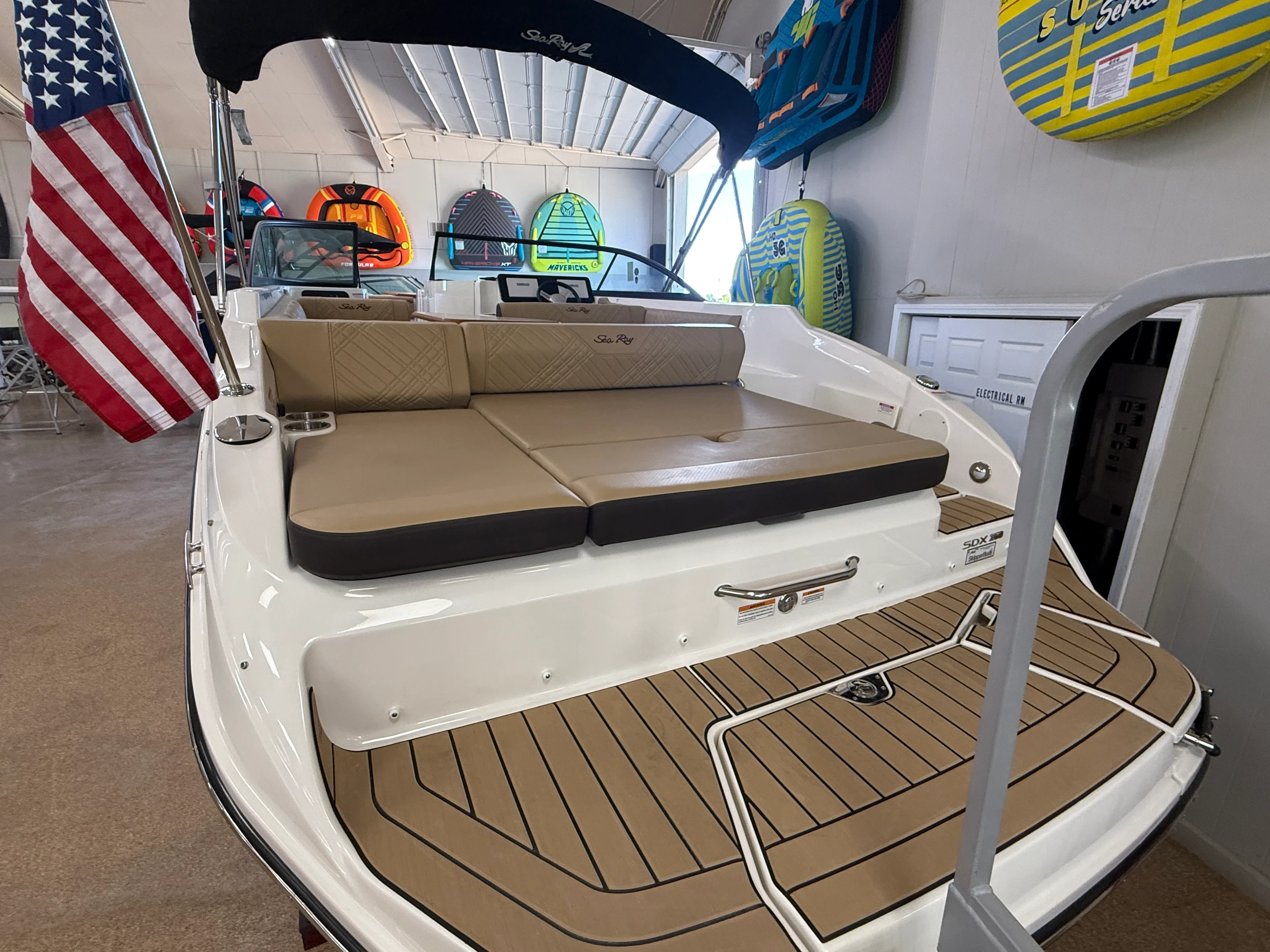 2026 Sea Ray SDX 250 Image Thumbnail #4