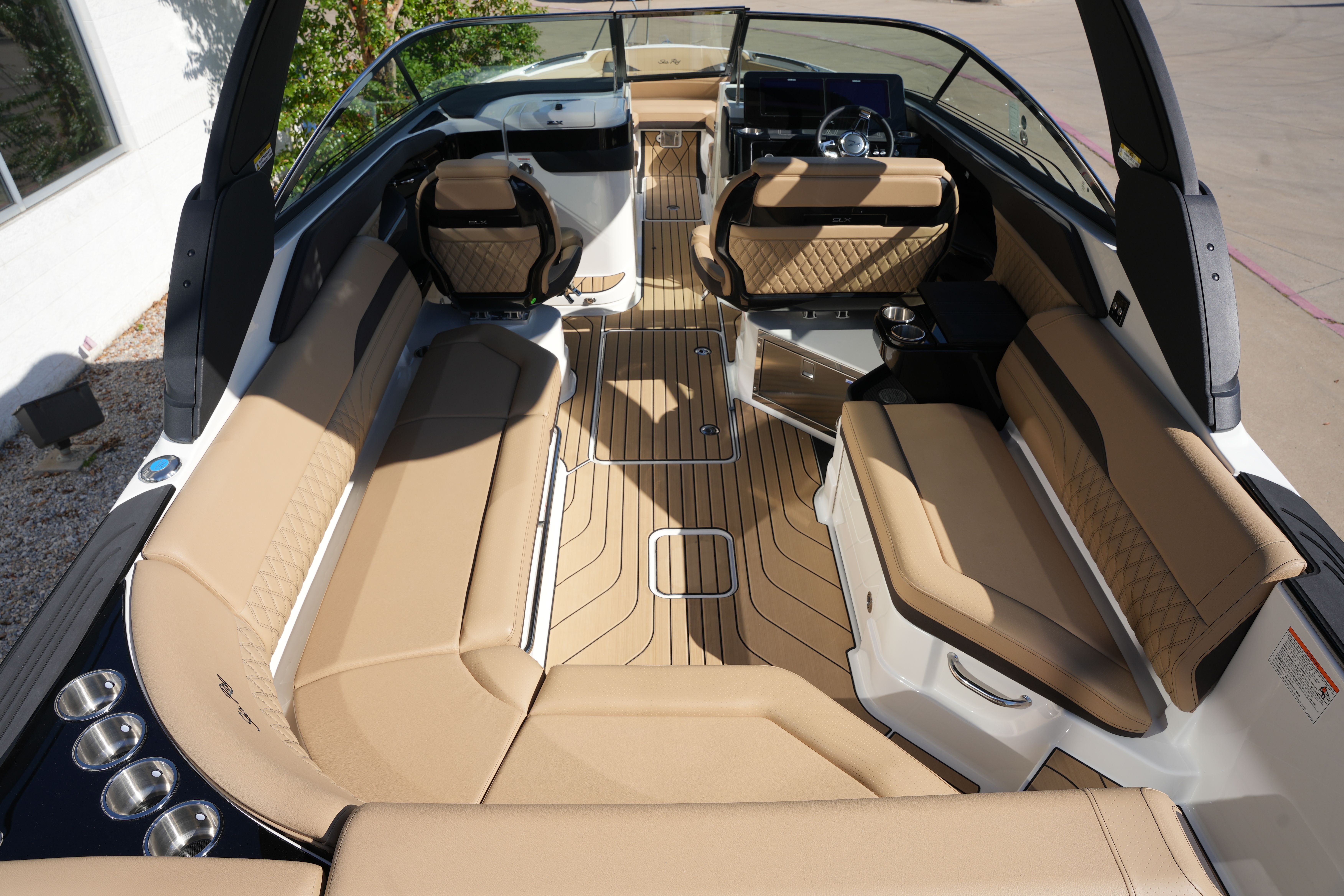 2026 Sea Ray SLX 280 Image Thumbnail #11