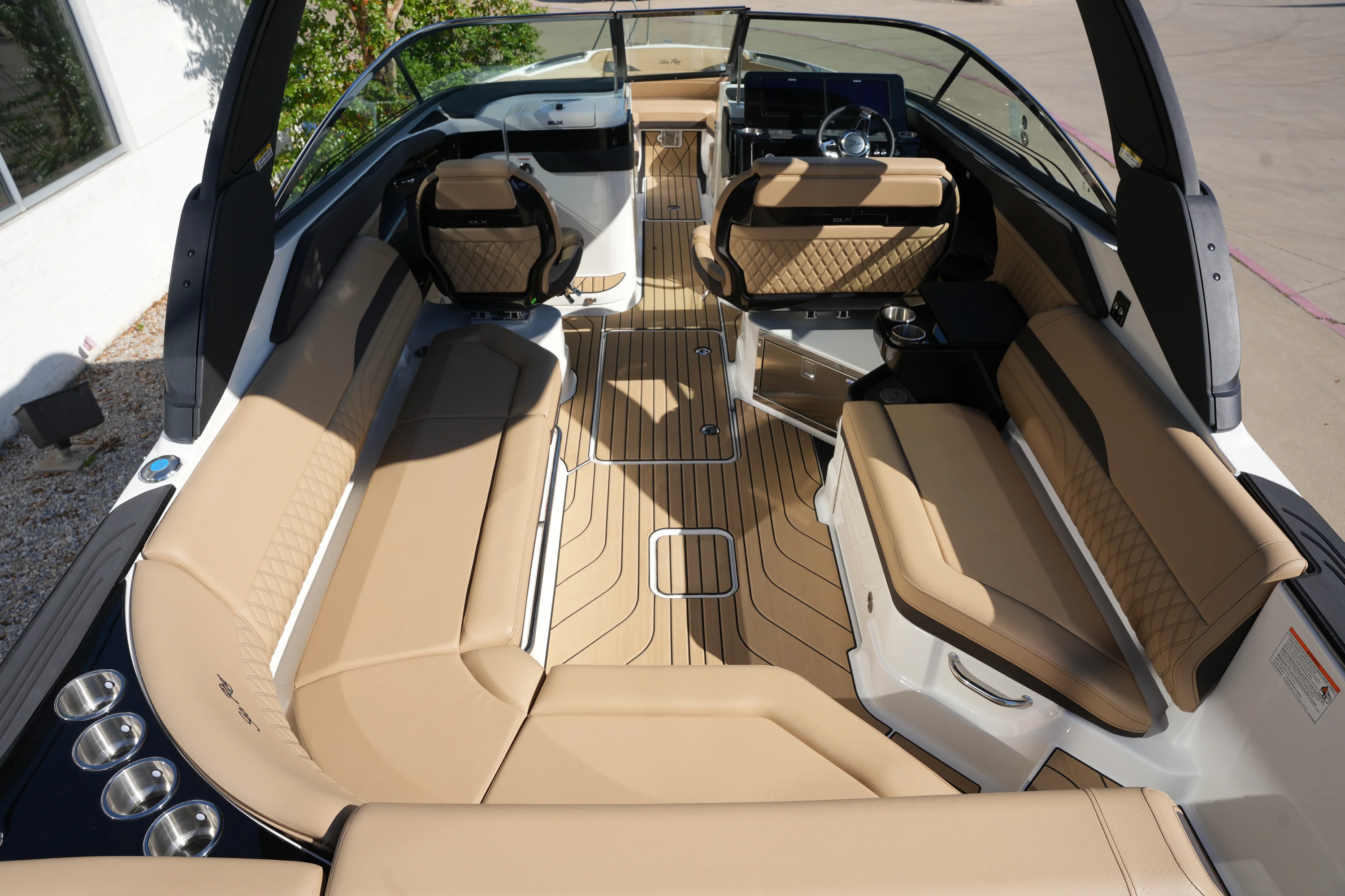 2026 Sea Ray SLX 280 Image Thumbnail #11